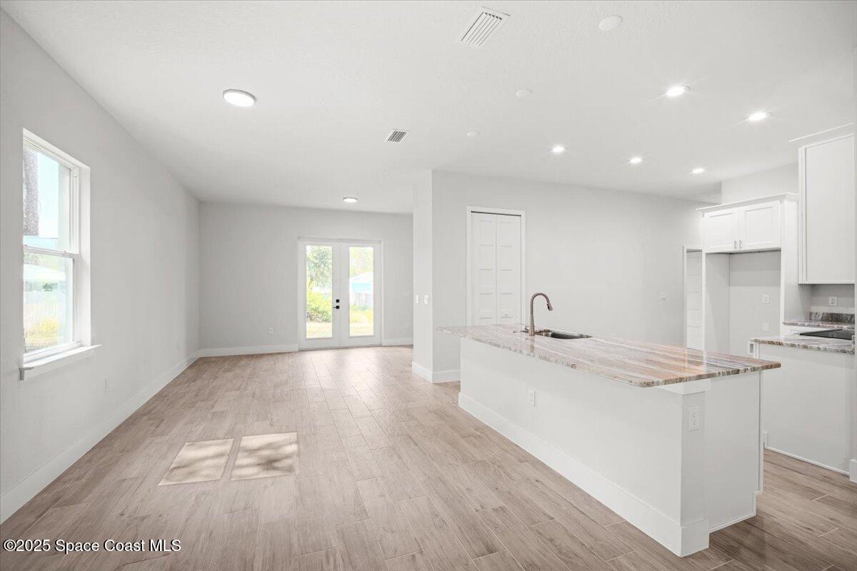 998 Wacona Street SE