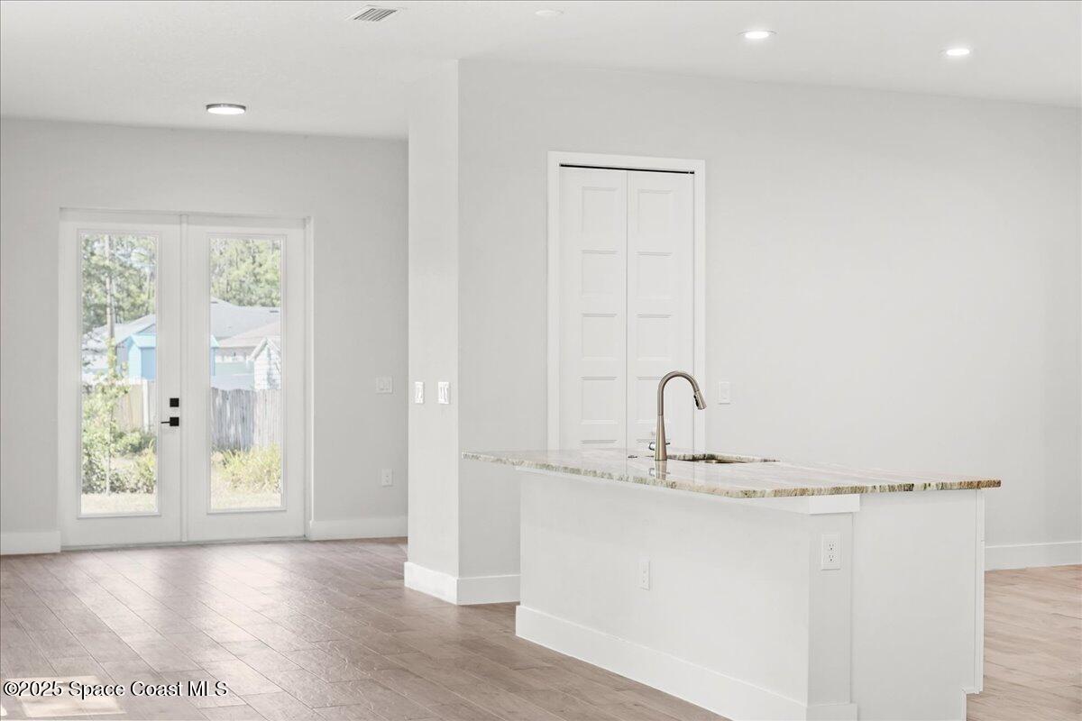 998 Wacona Street SE