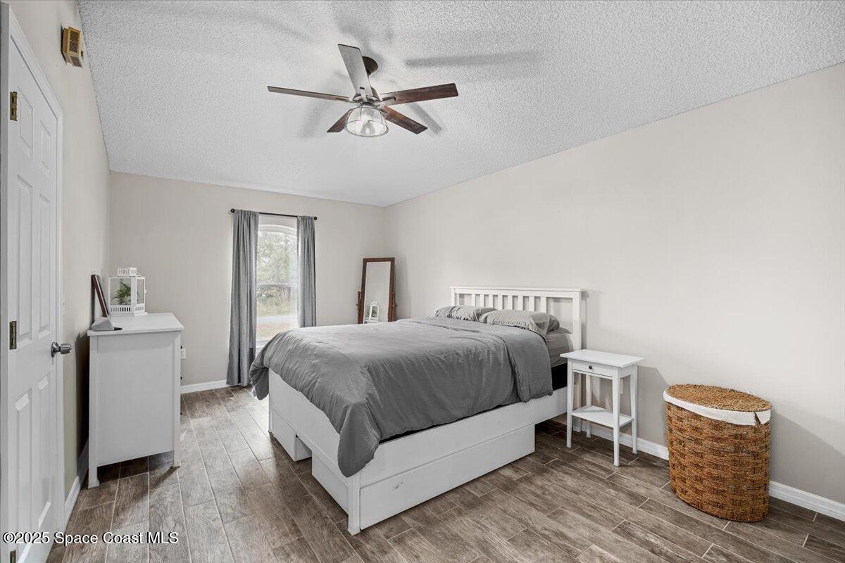 1918 Pirate Avenue SE