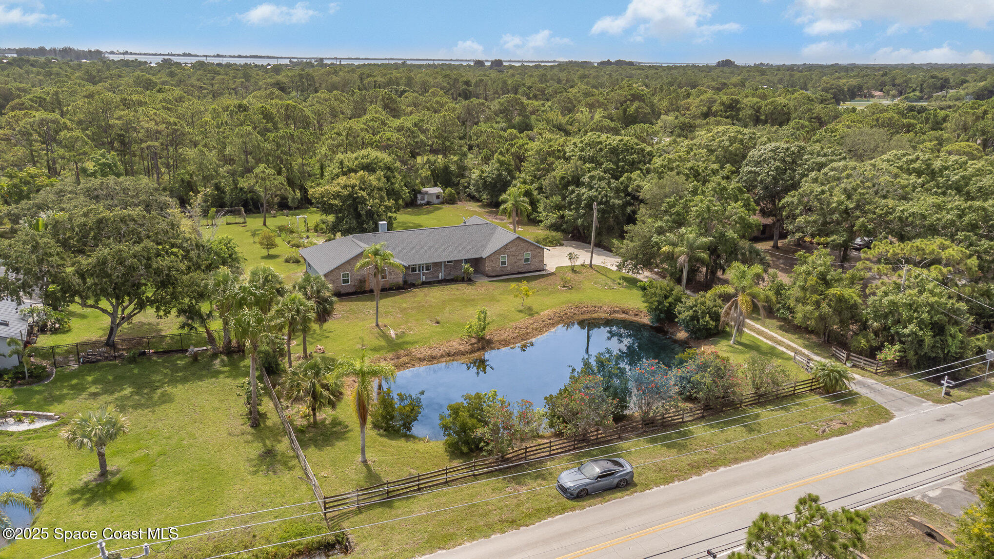 6147 Brabrook Avenue, Grant-Valkaria