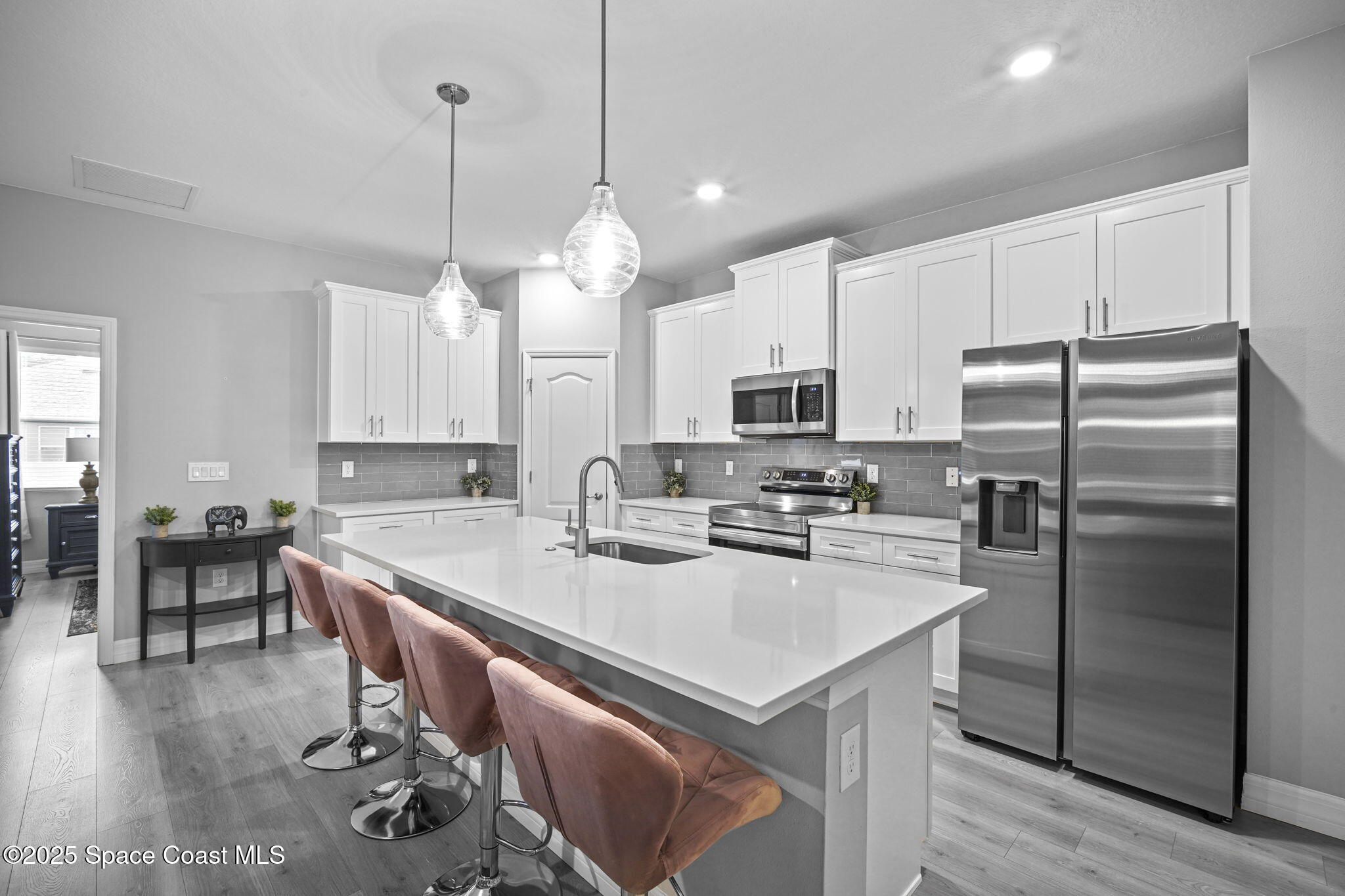 893 Altura Avenue SE