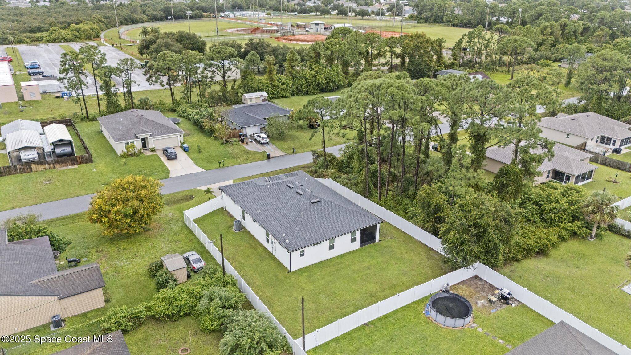 893 Altura Avenue SE