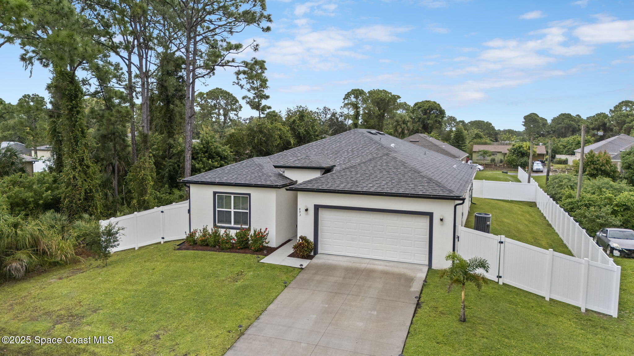 893 Altura Avenue SE