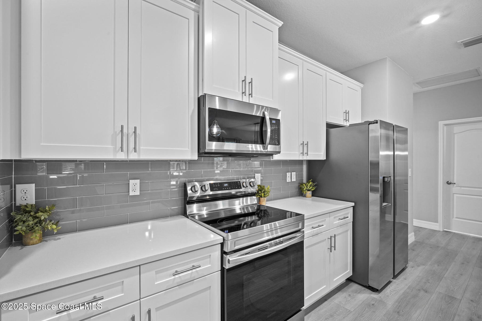 893 Altura Avenue SE