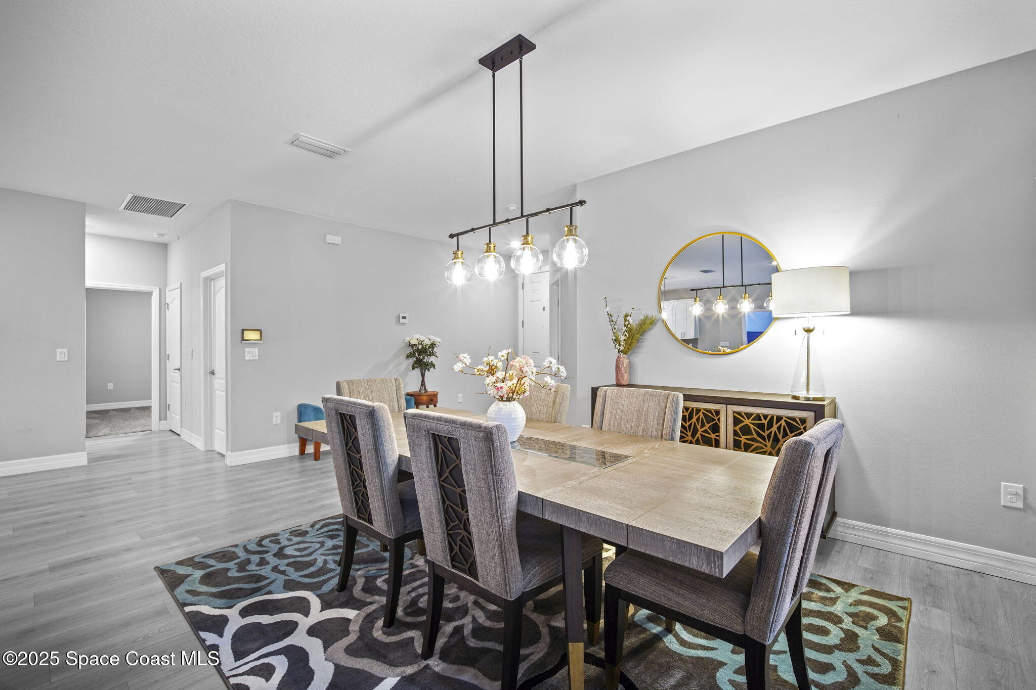 893 Altura Avenue SE