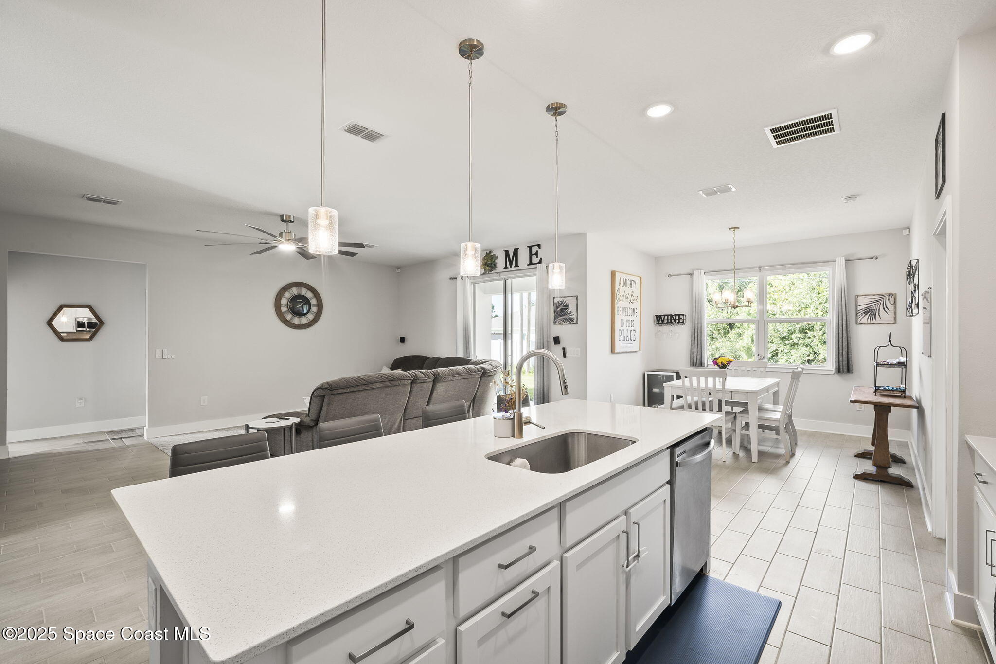 1849 Bermuda Court NW