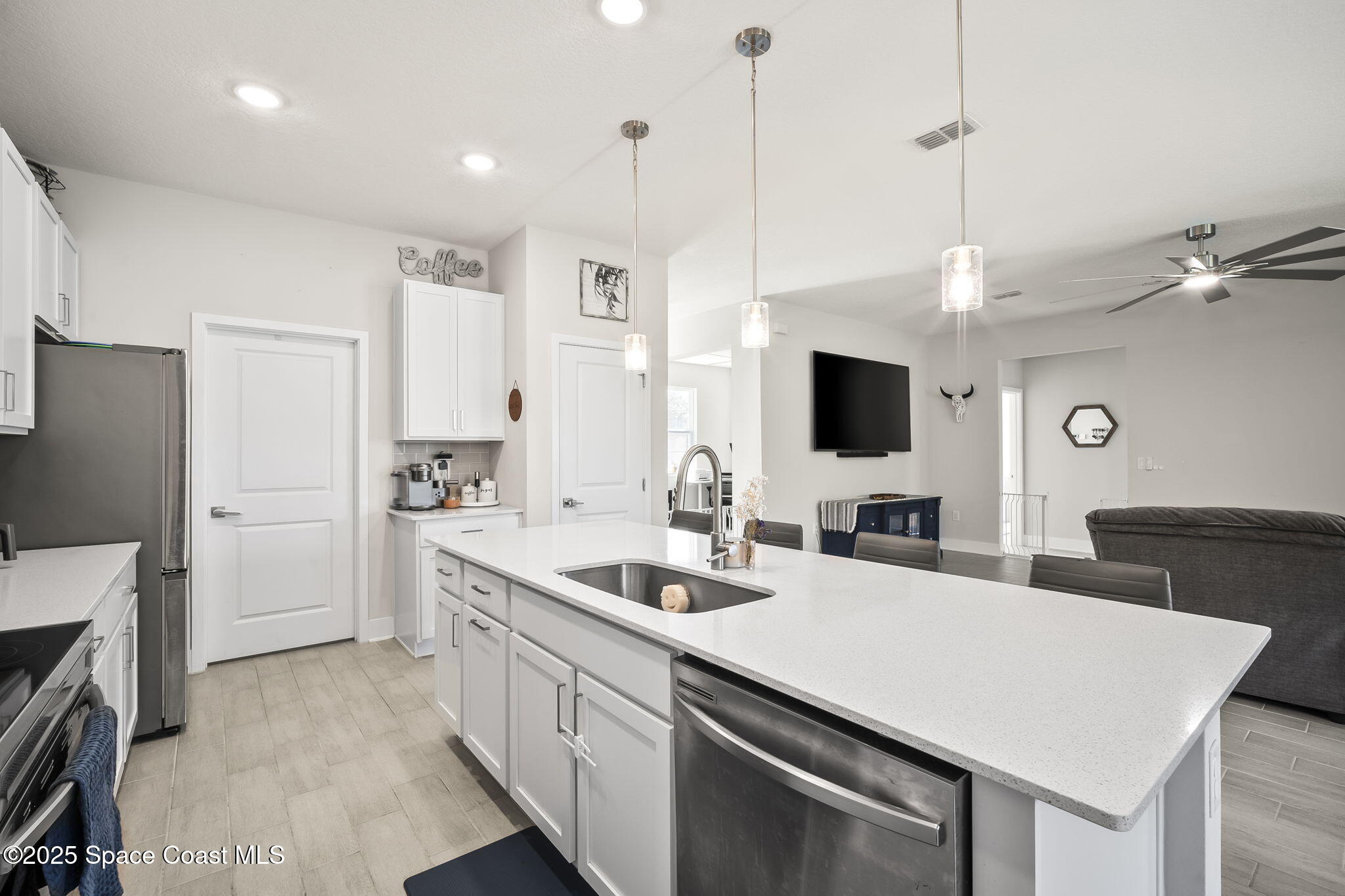 1849 Bermuda Court NW