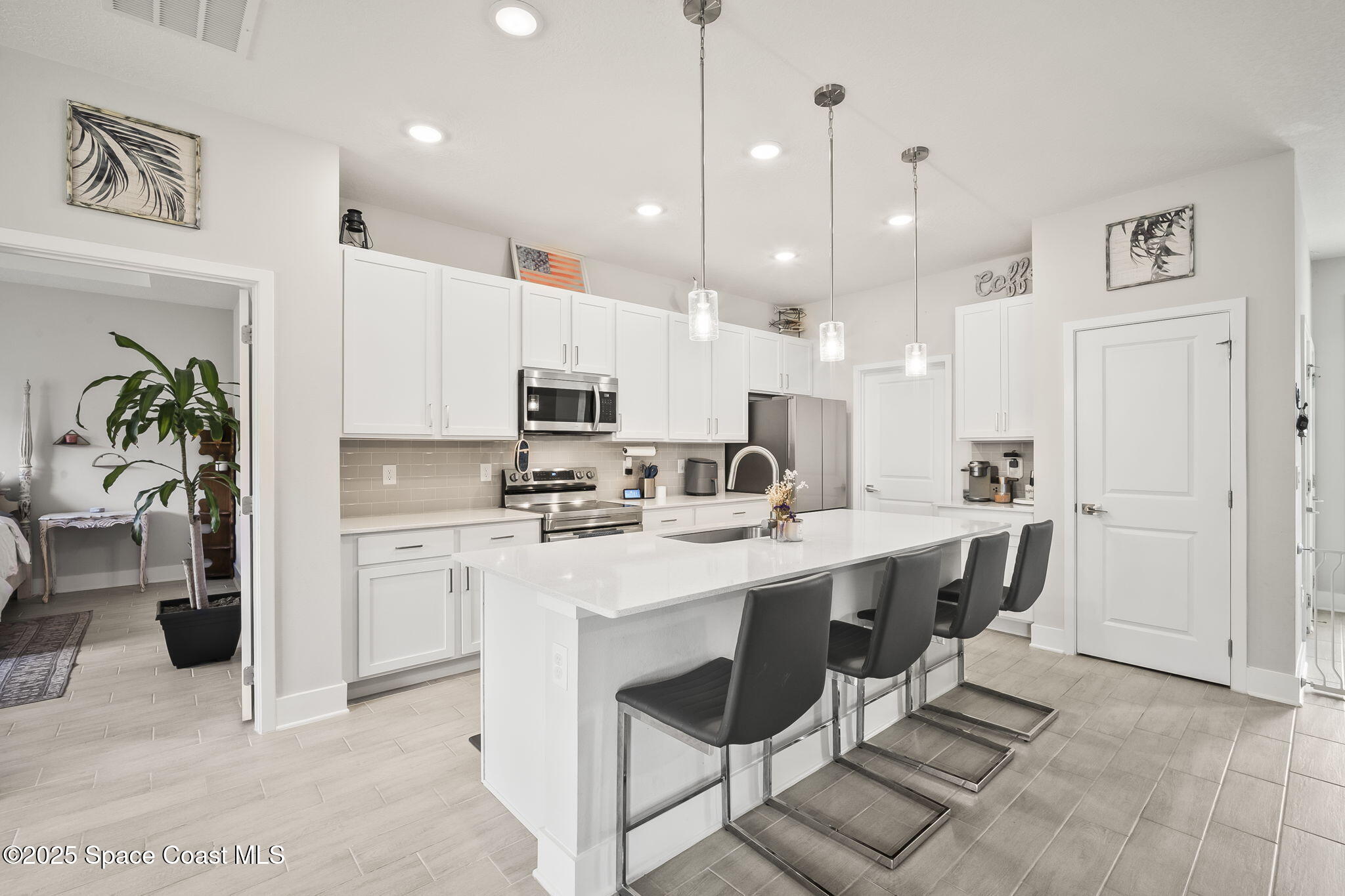 1849 Bermuda Court NW