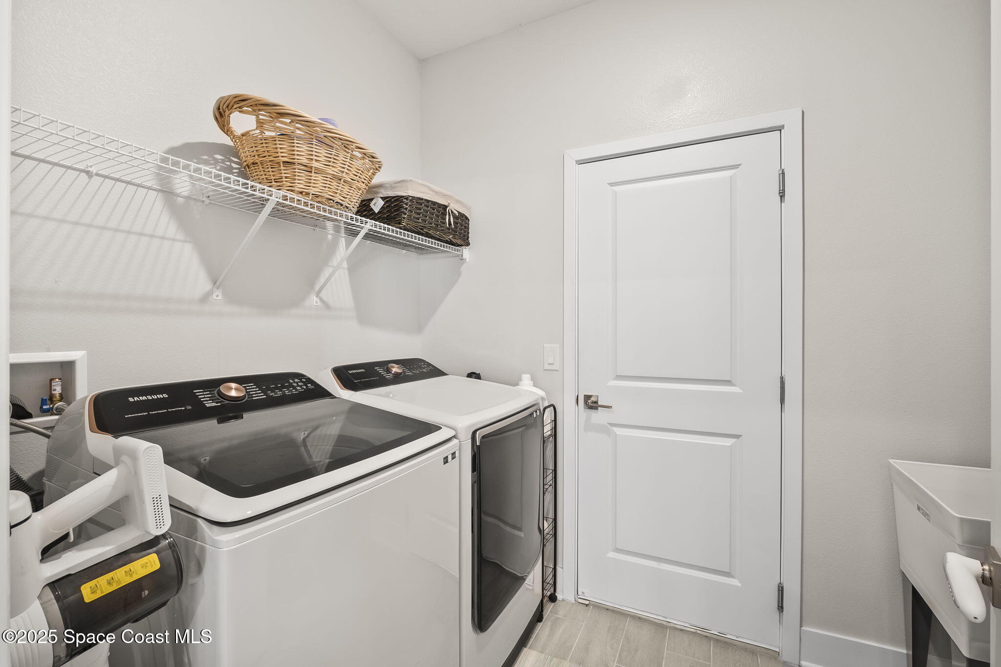 1849 Bermuda Court NW