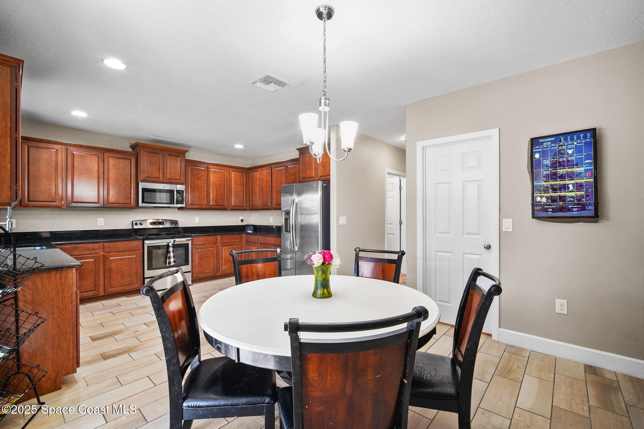 2028 Snapdragon Drive NW