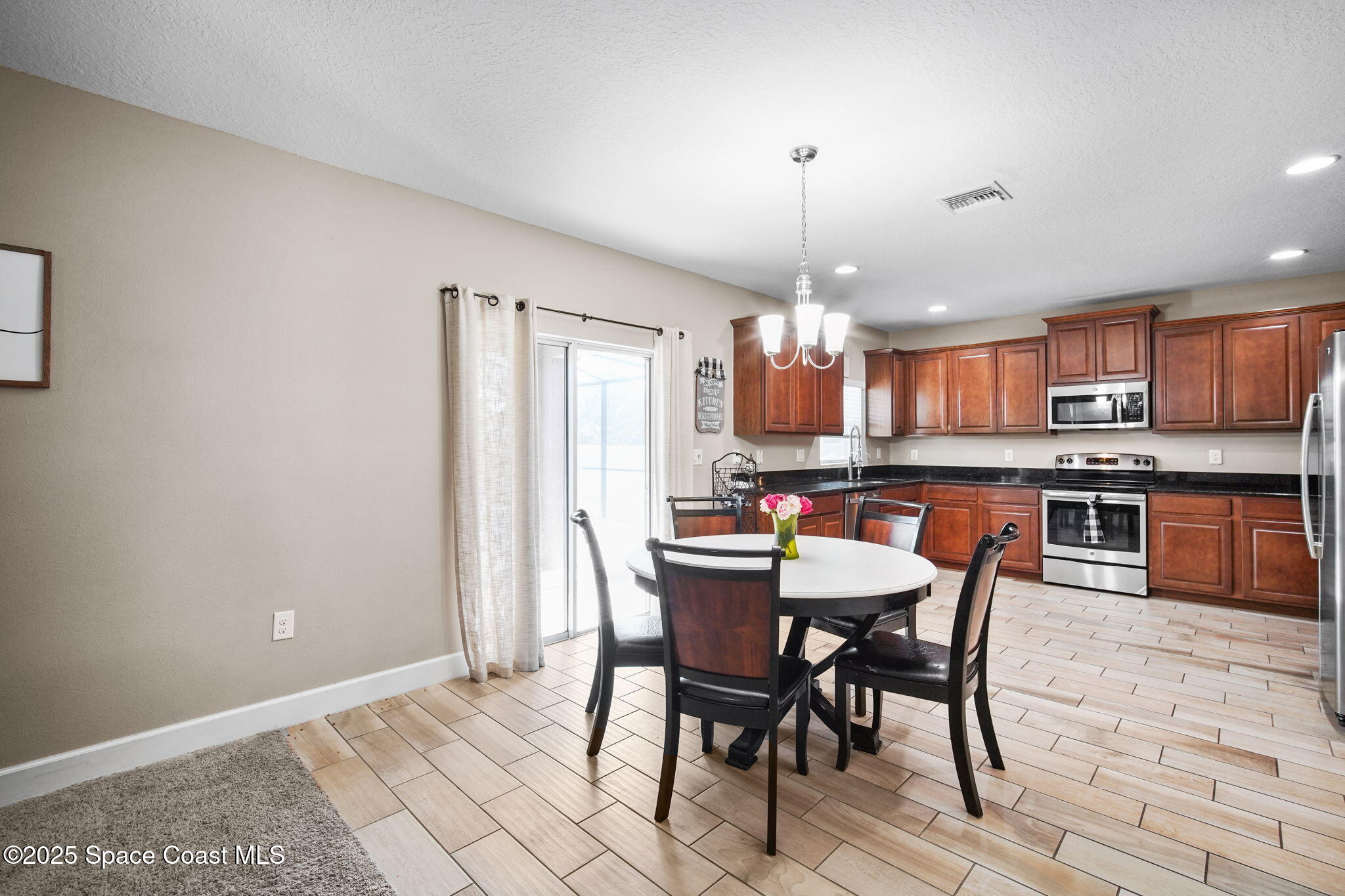 2028 Snapdragon Drive NW