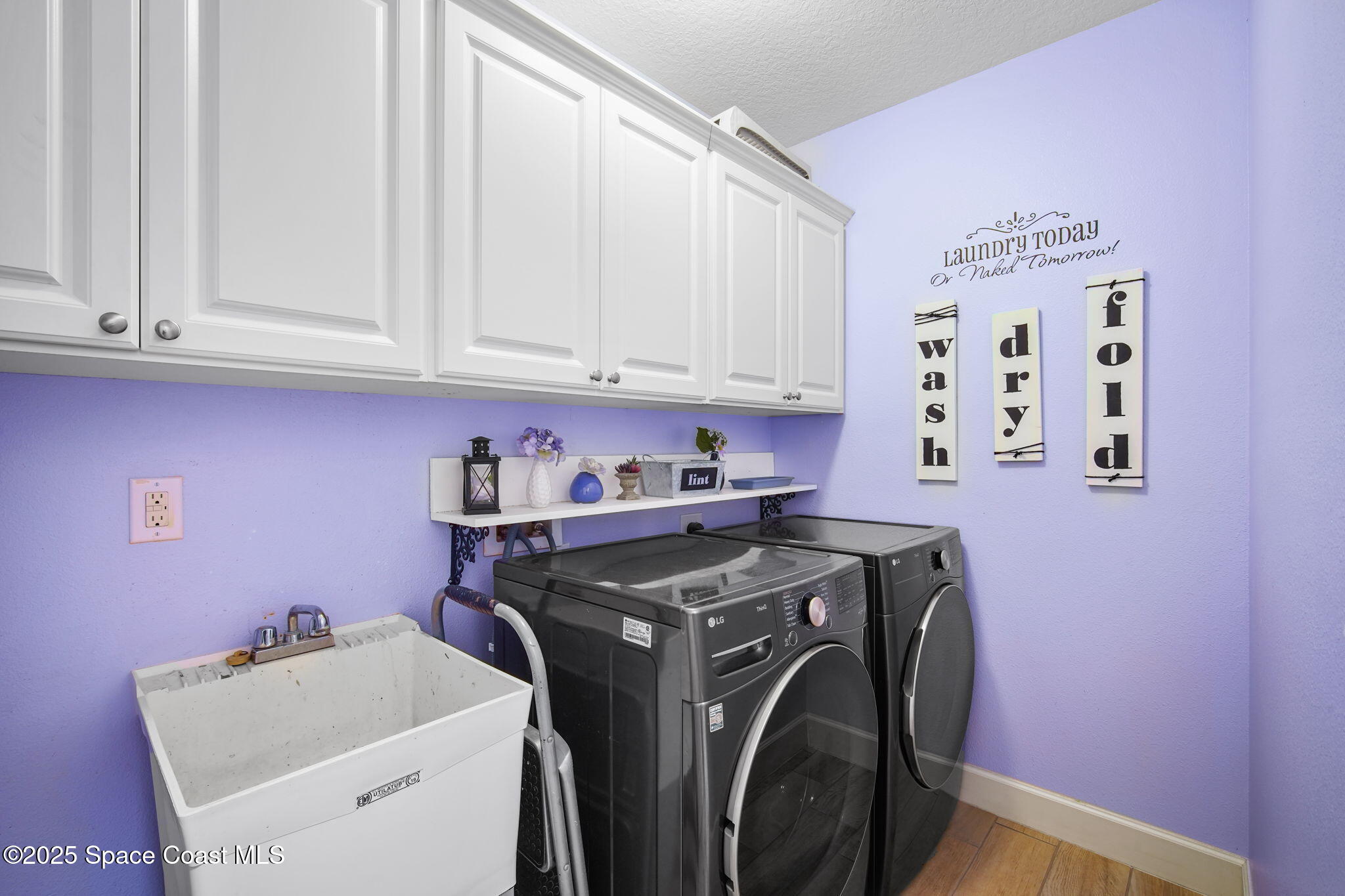 2028 Snapdragon Drive NW