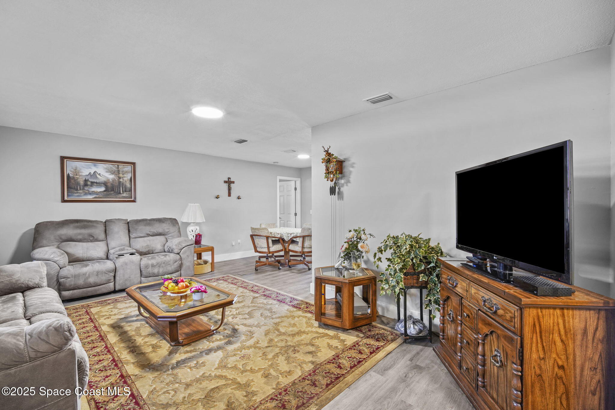 284 Emerson Drive NW