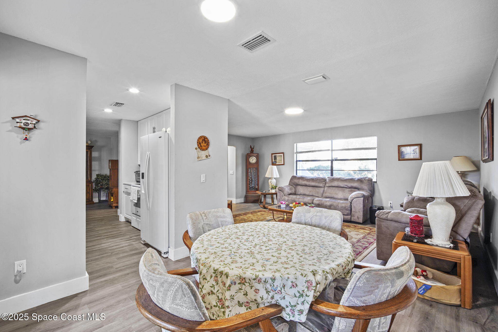 284 Emerson Drive NW