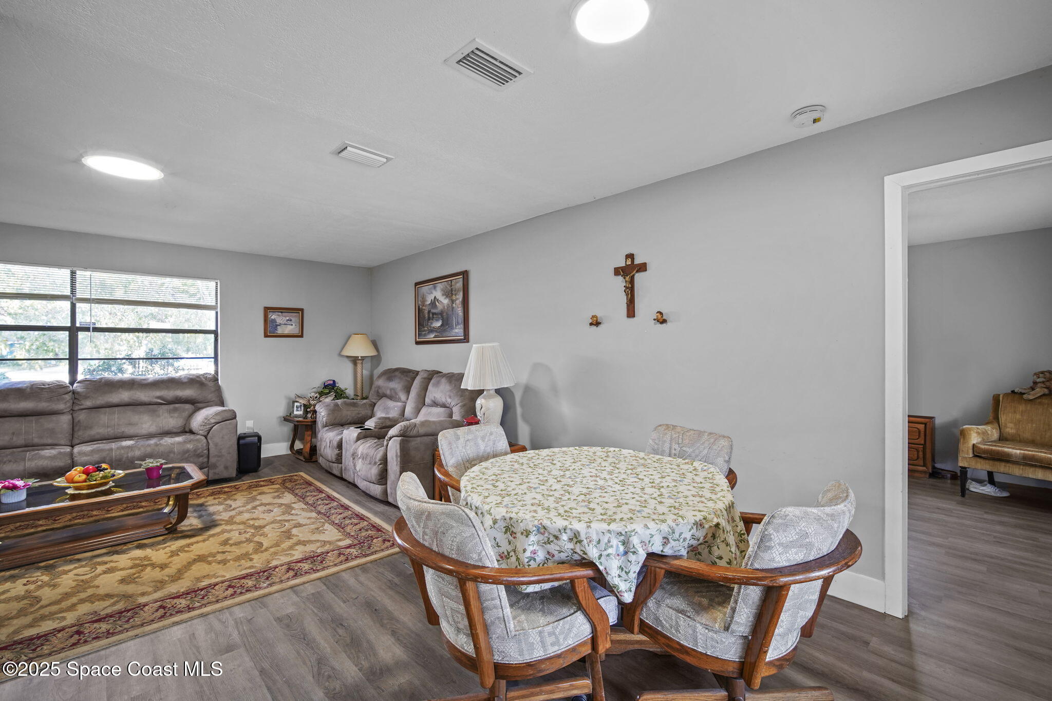 284 Emerson Drive NW