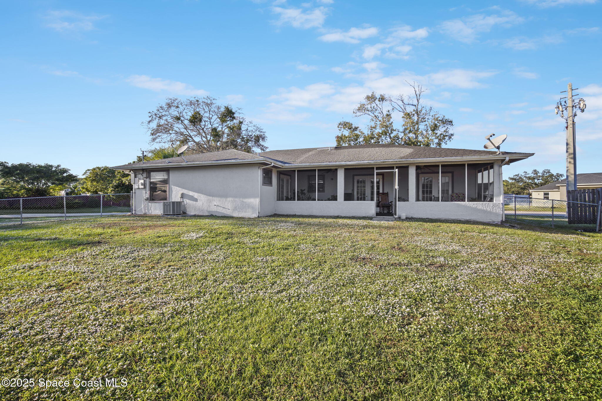 284 Emerson Drive NW