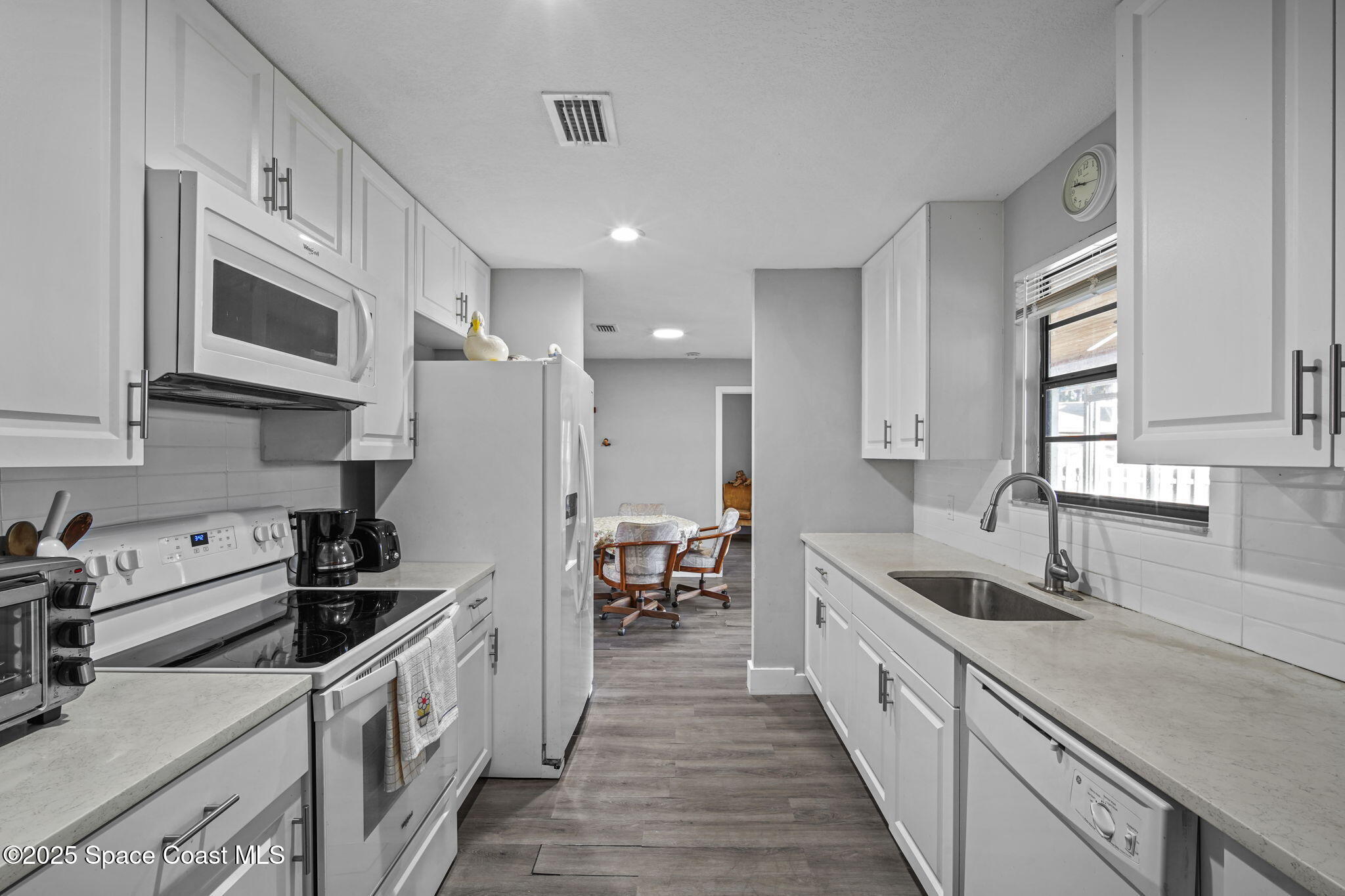 284 Emerson Drive NW