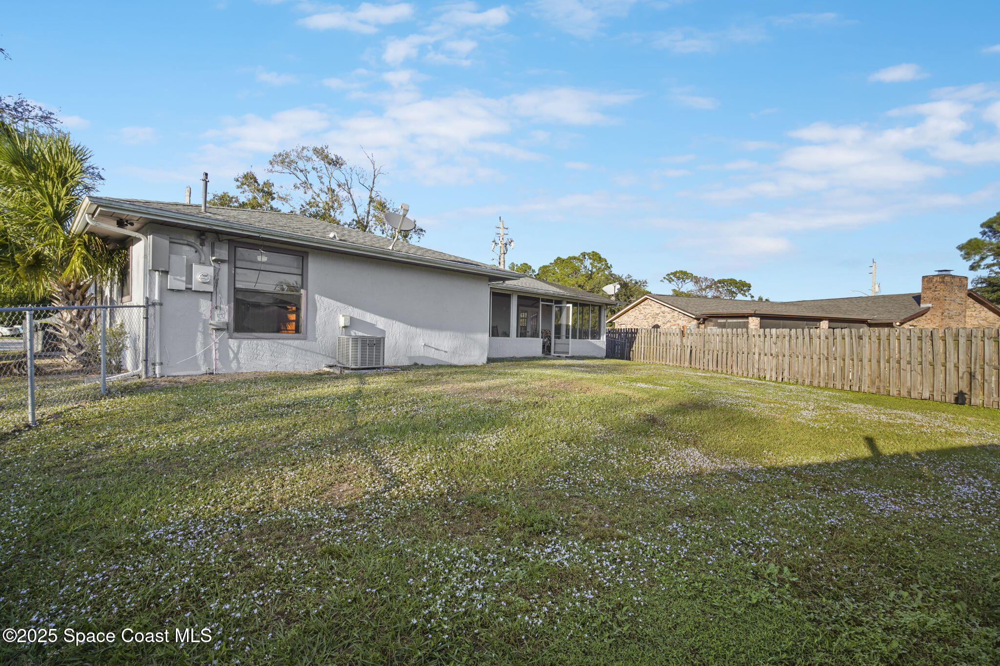 284 Emerson Drive NW