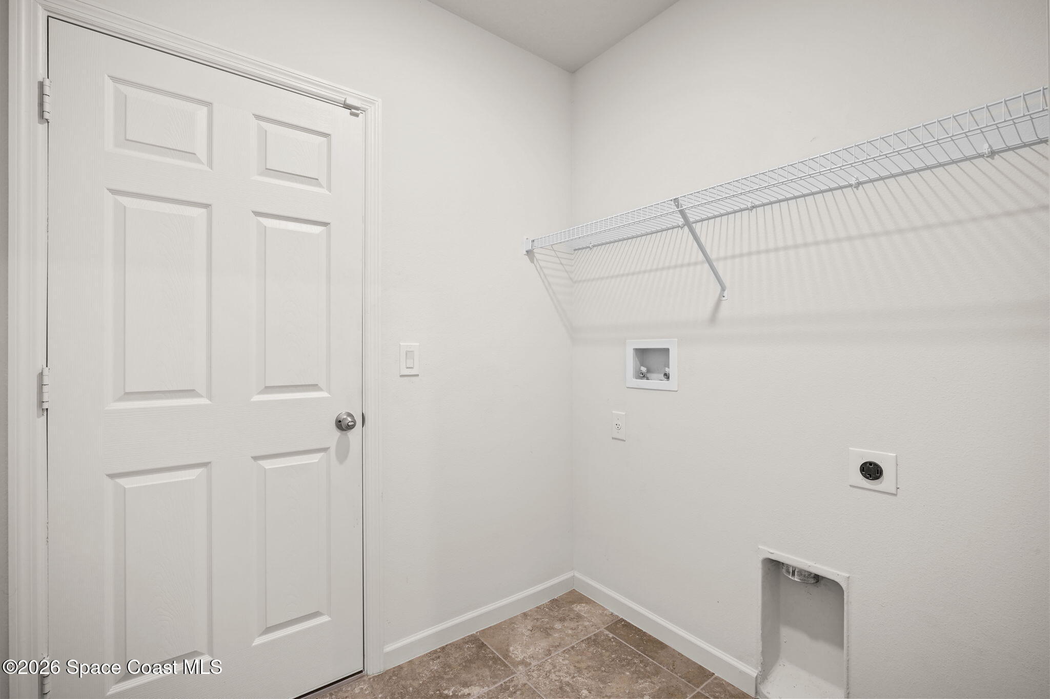 389 Guinevere Drive SW