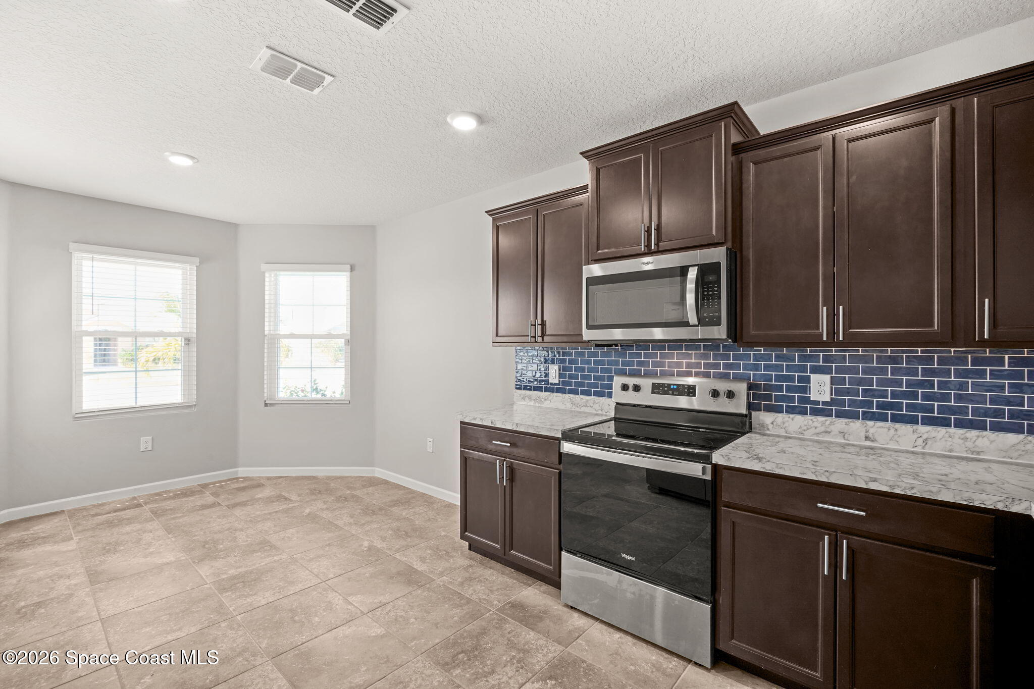 389 Guinevere Drive SW