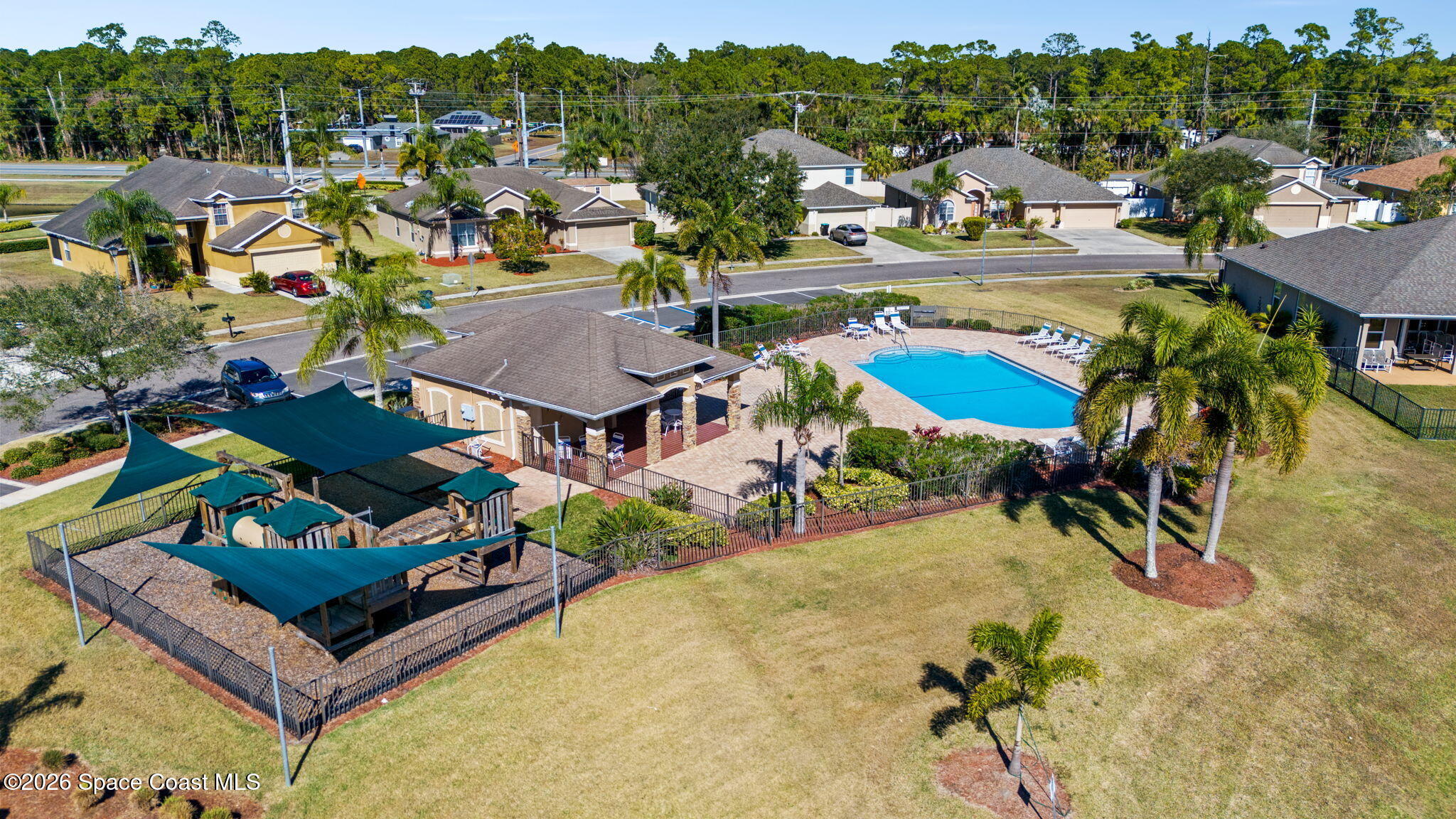 389 Guinevere Drive SW