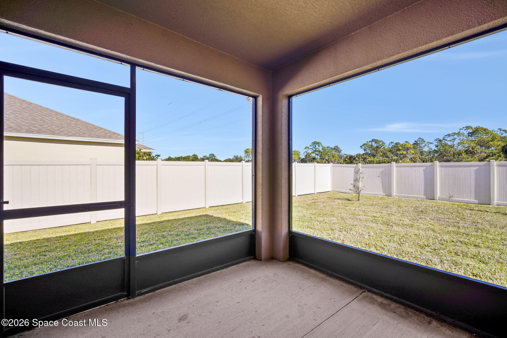 389 Guinevere Drive SW