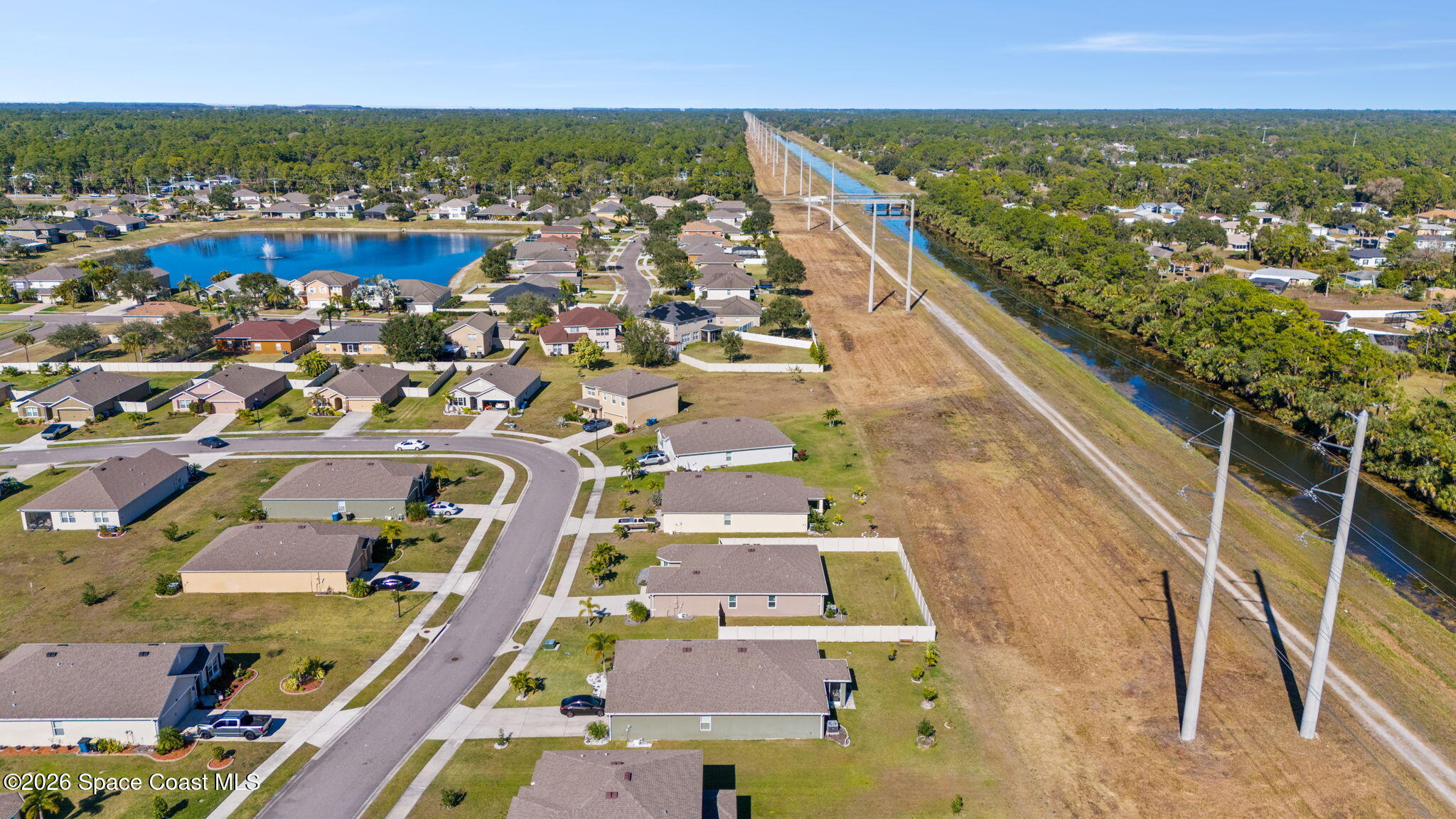 389 Guinevere Drive SW