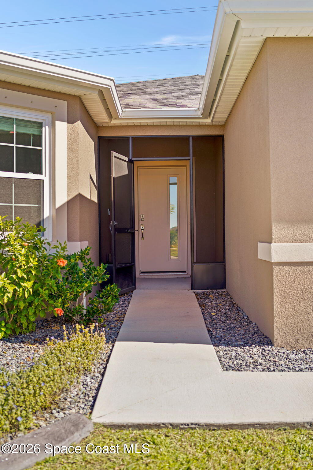 389 Guinevere Drive SW