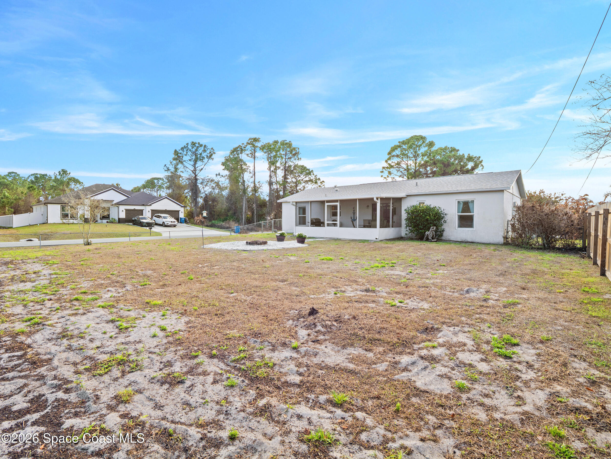 899 Charcoal Avenue SE