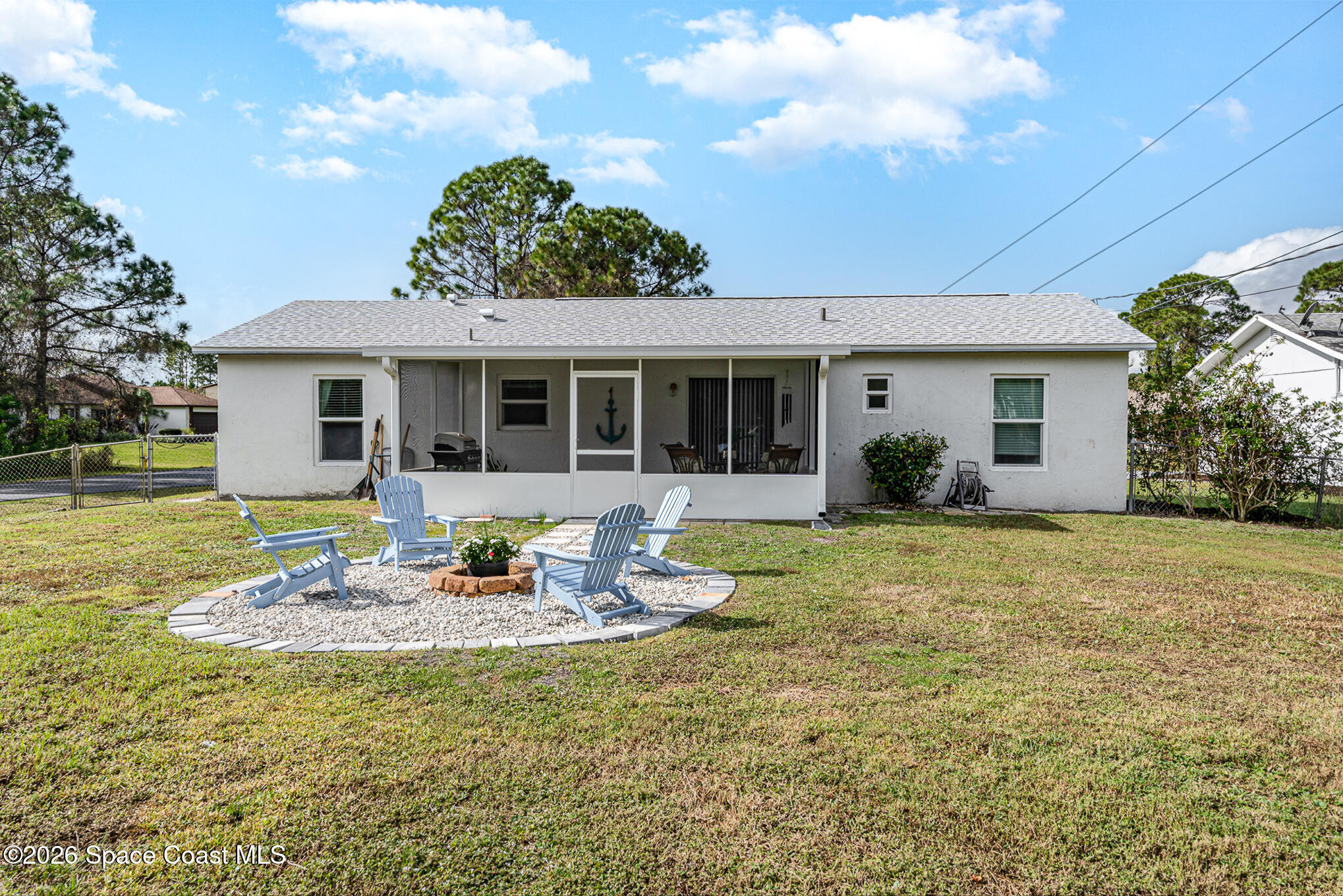 899 Charcoal Avenue SE