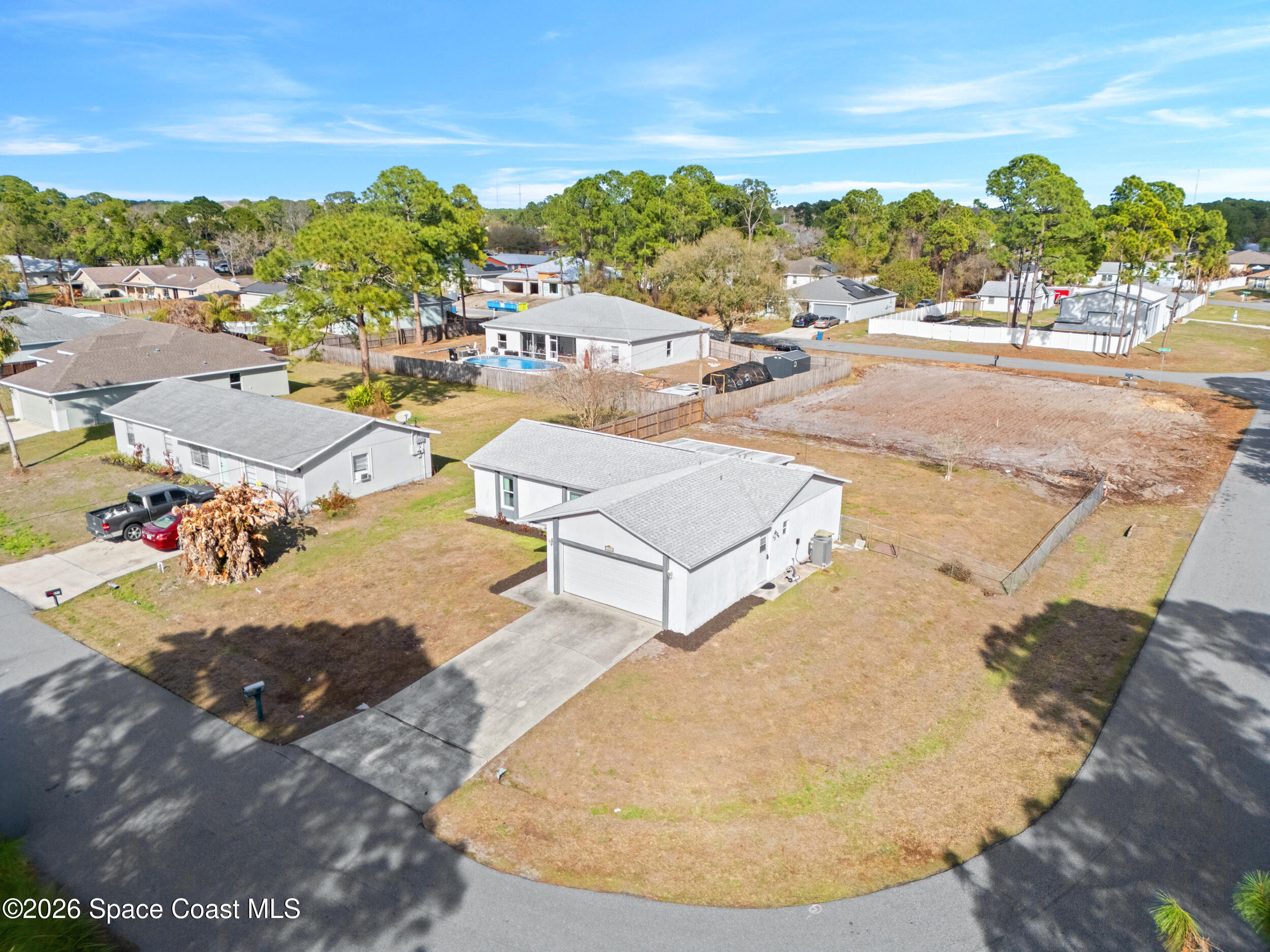 899 Charcoal Avenue SE