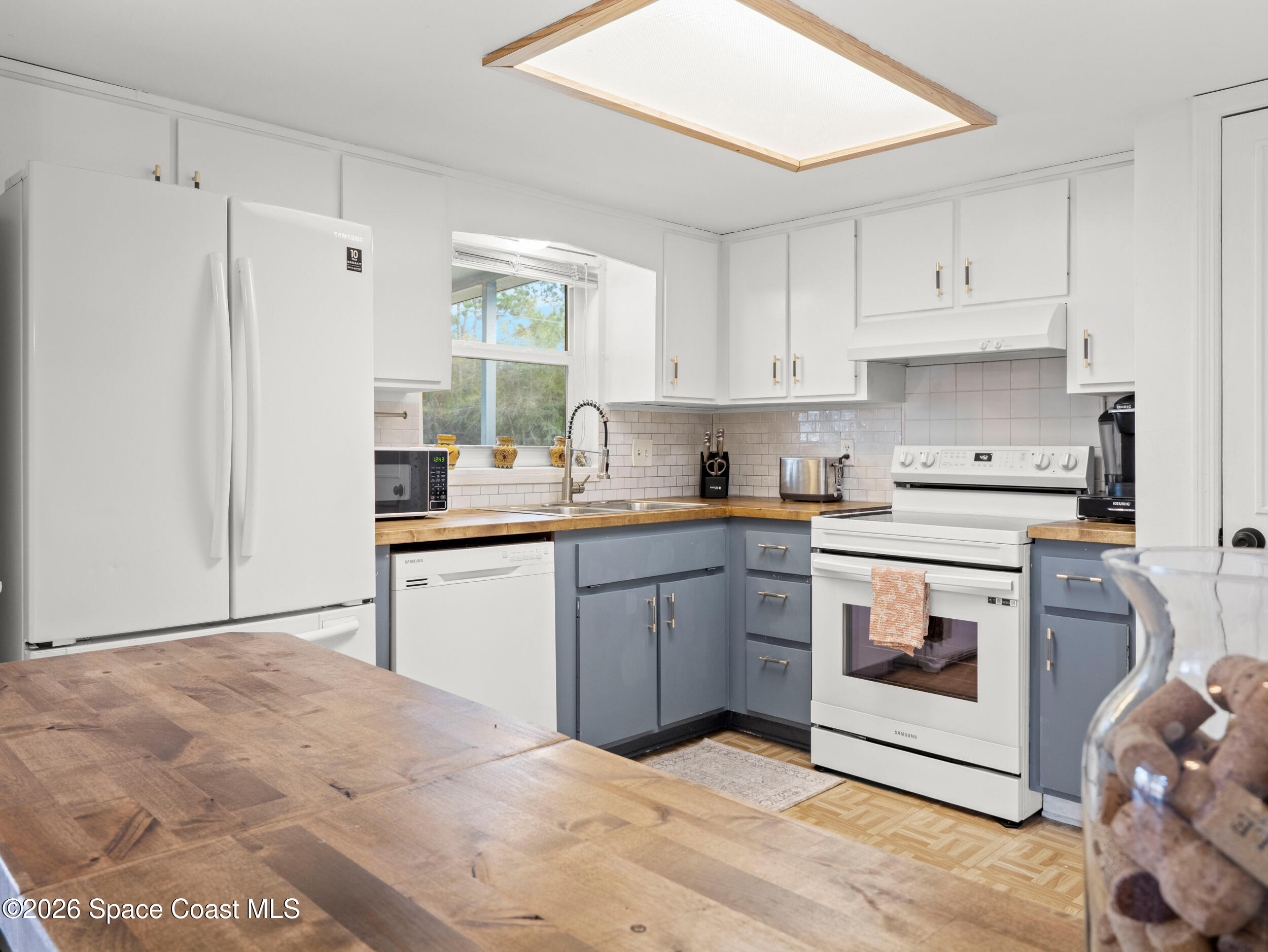 899 Charcoal Avenue SE