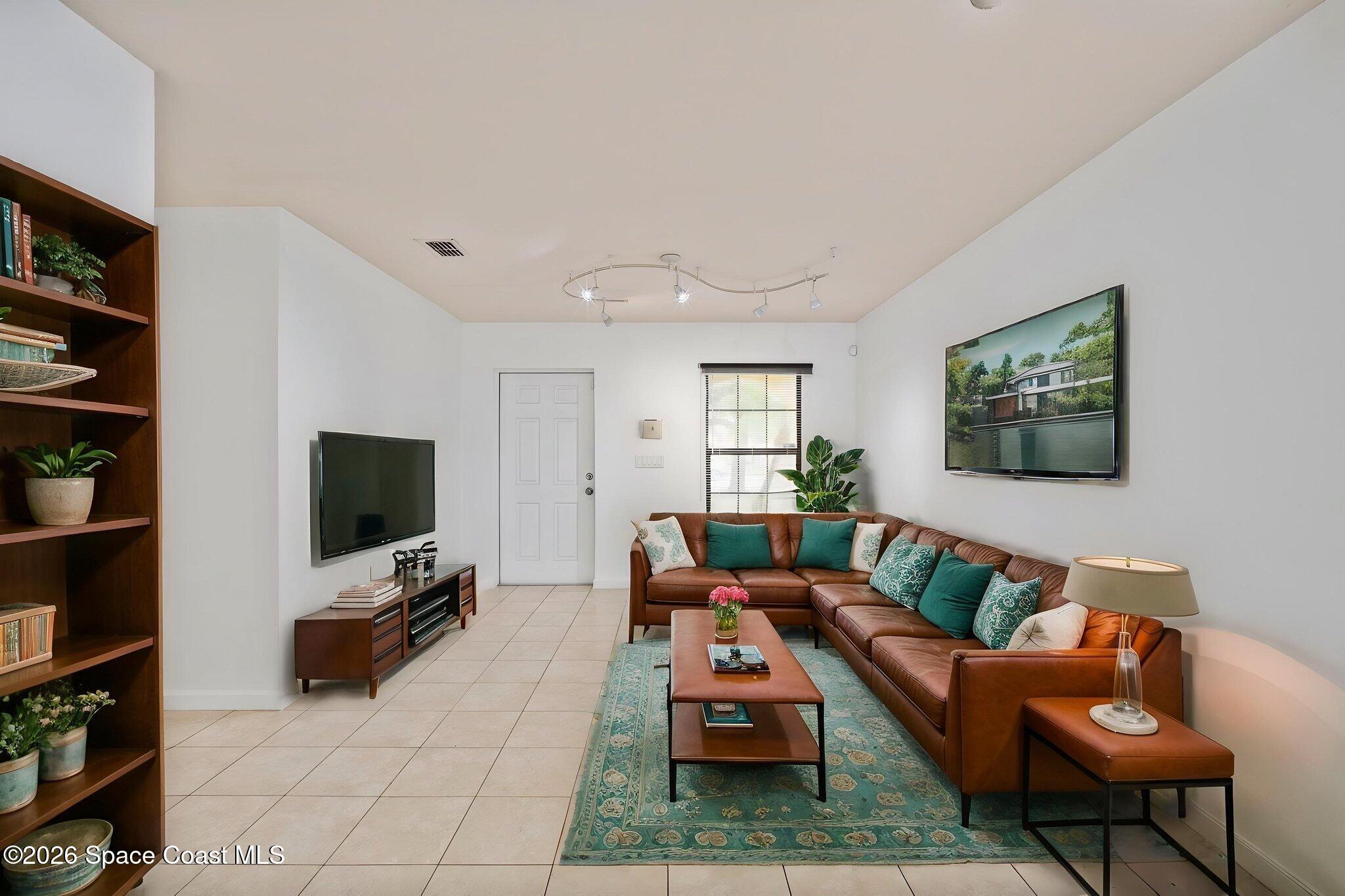 4555 Radiant Way 103