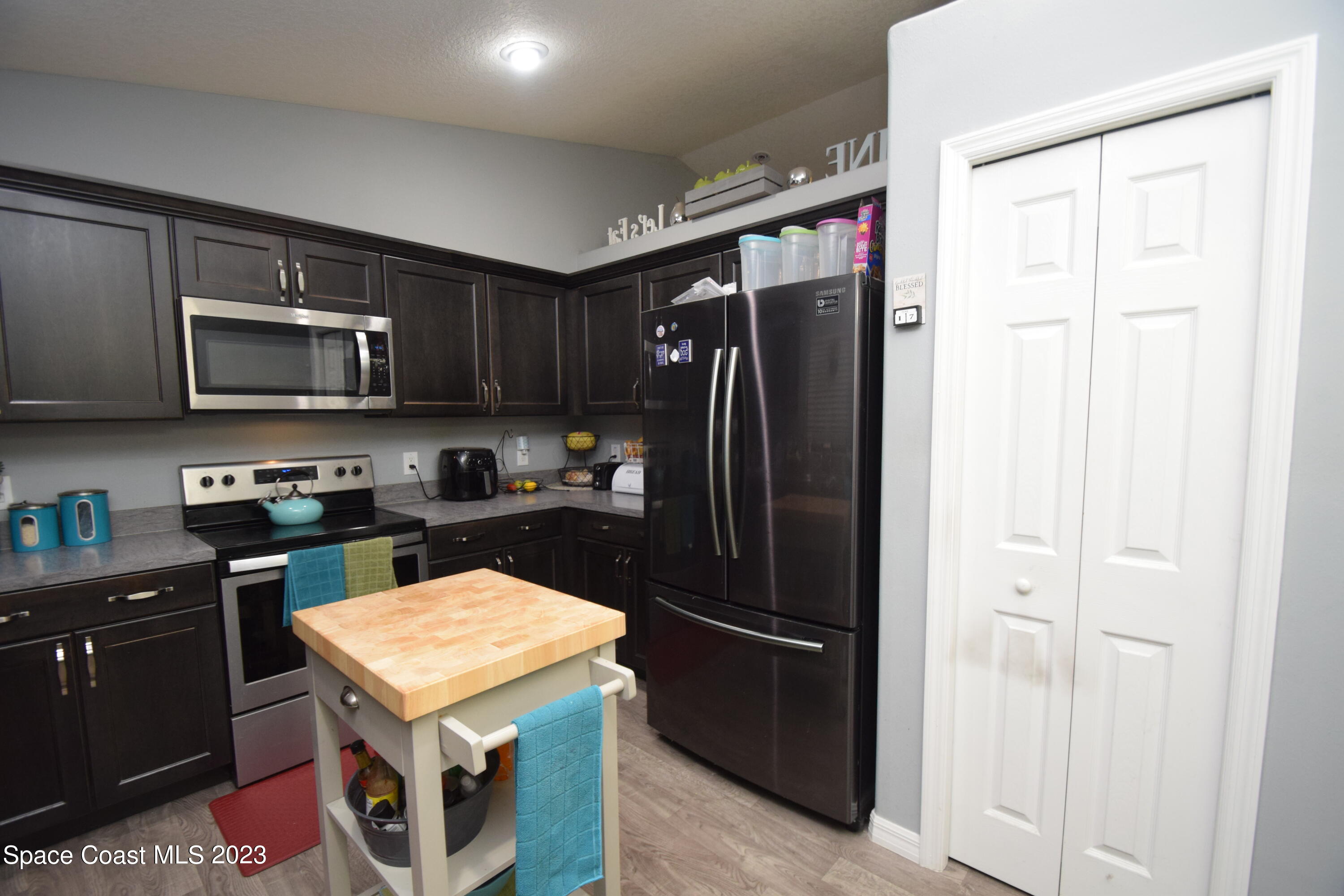 681 SE Tobias Street SE