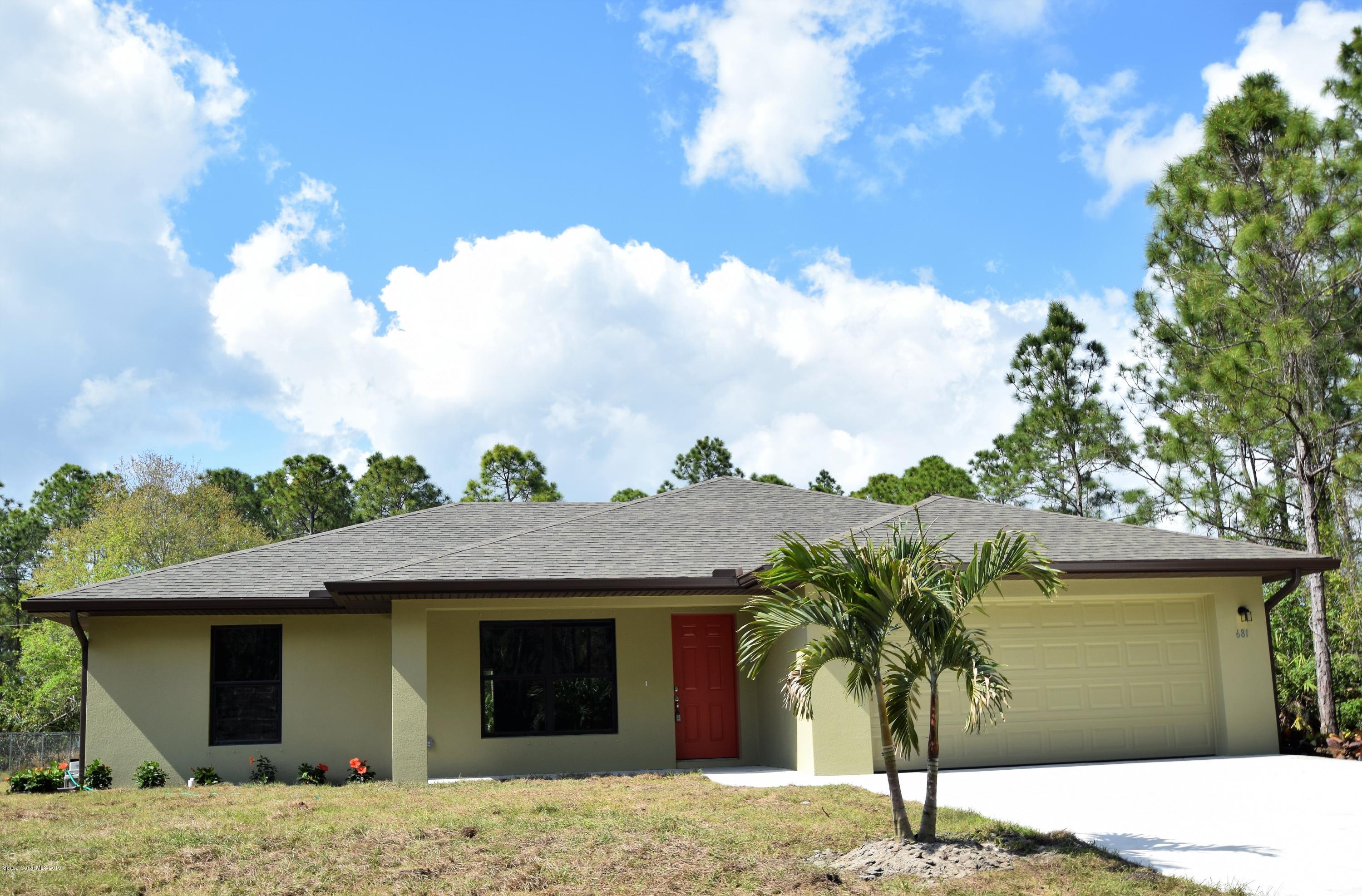 681 SE Tobias Street SE