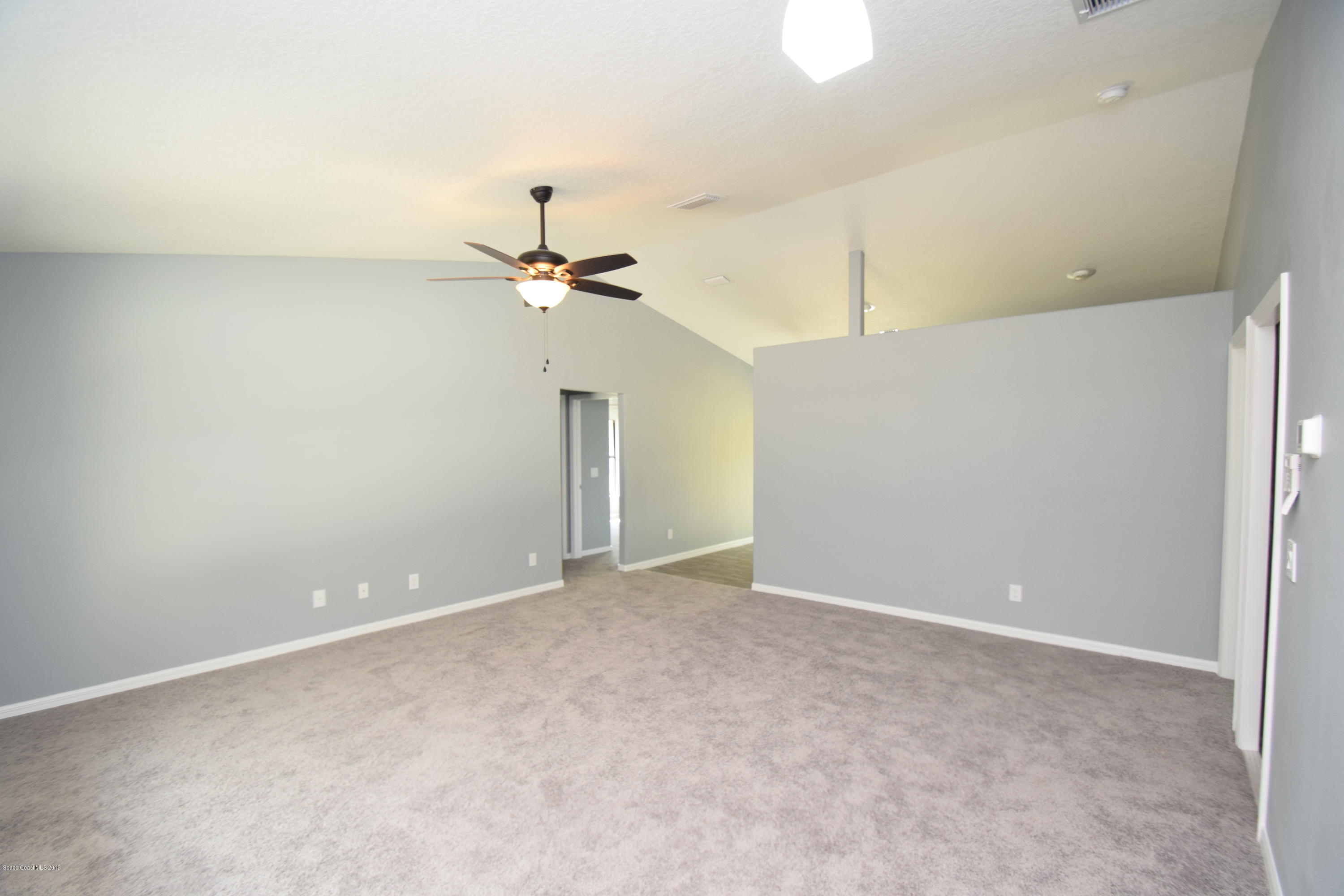 681 SE Tobias Street SE