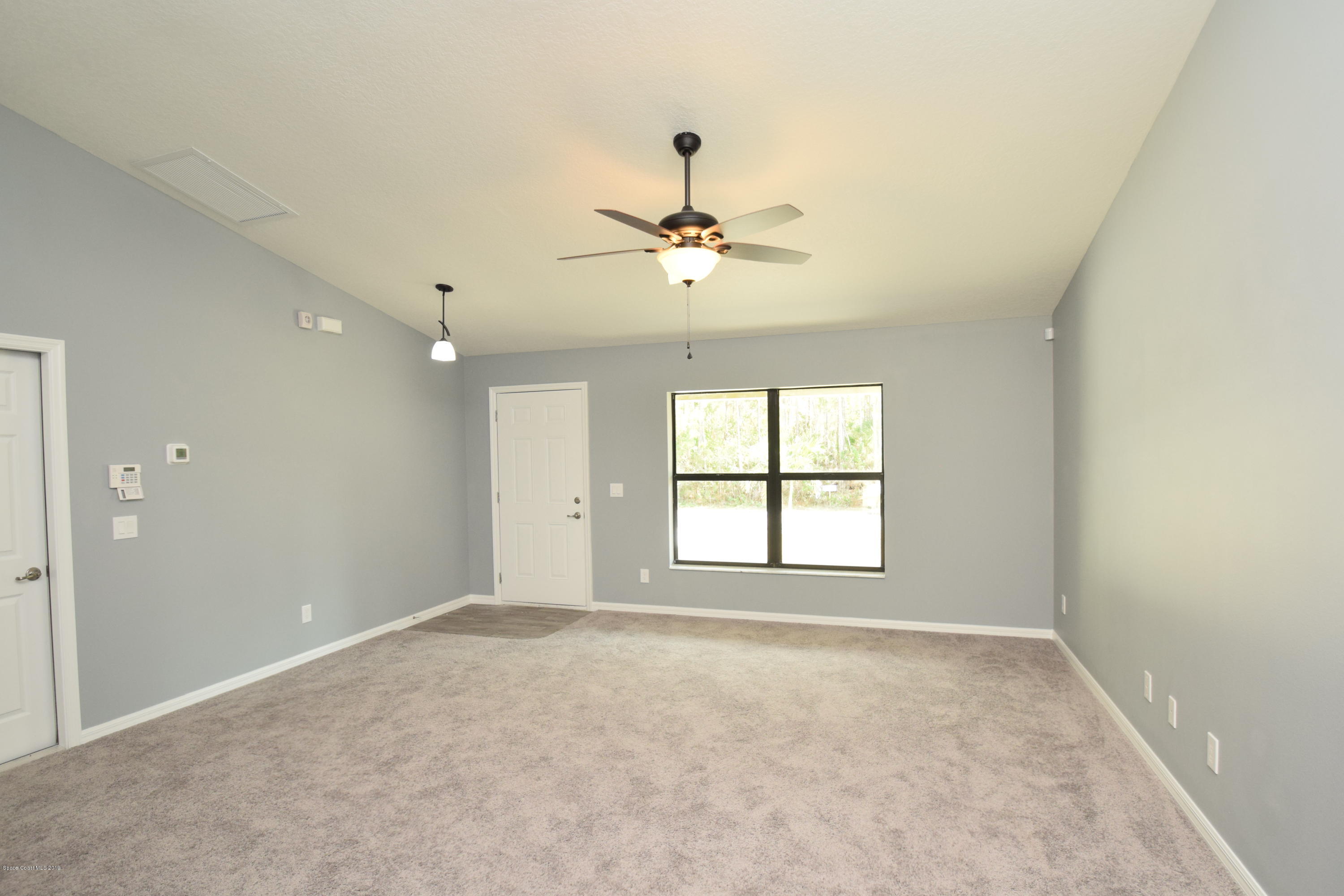 681 SE Tobias Street SE