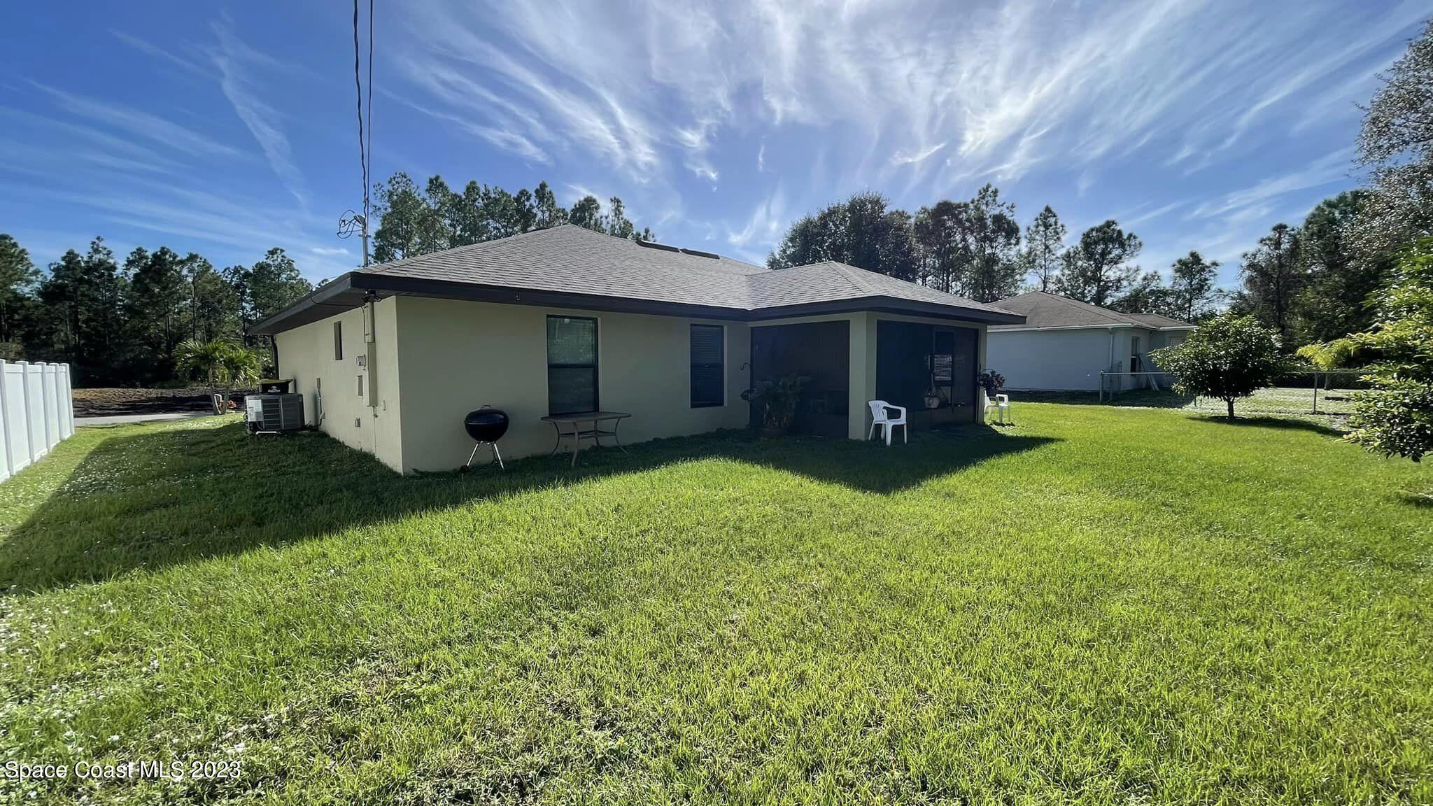 681 SE Tobias Street SE