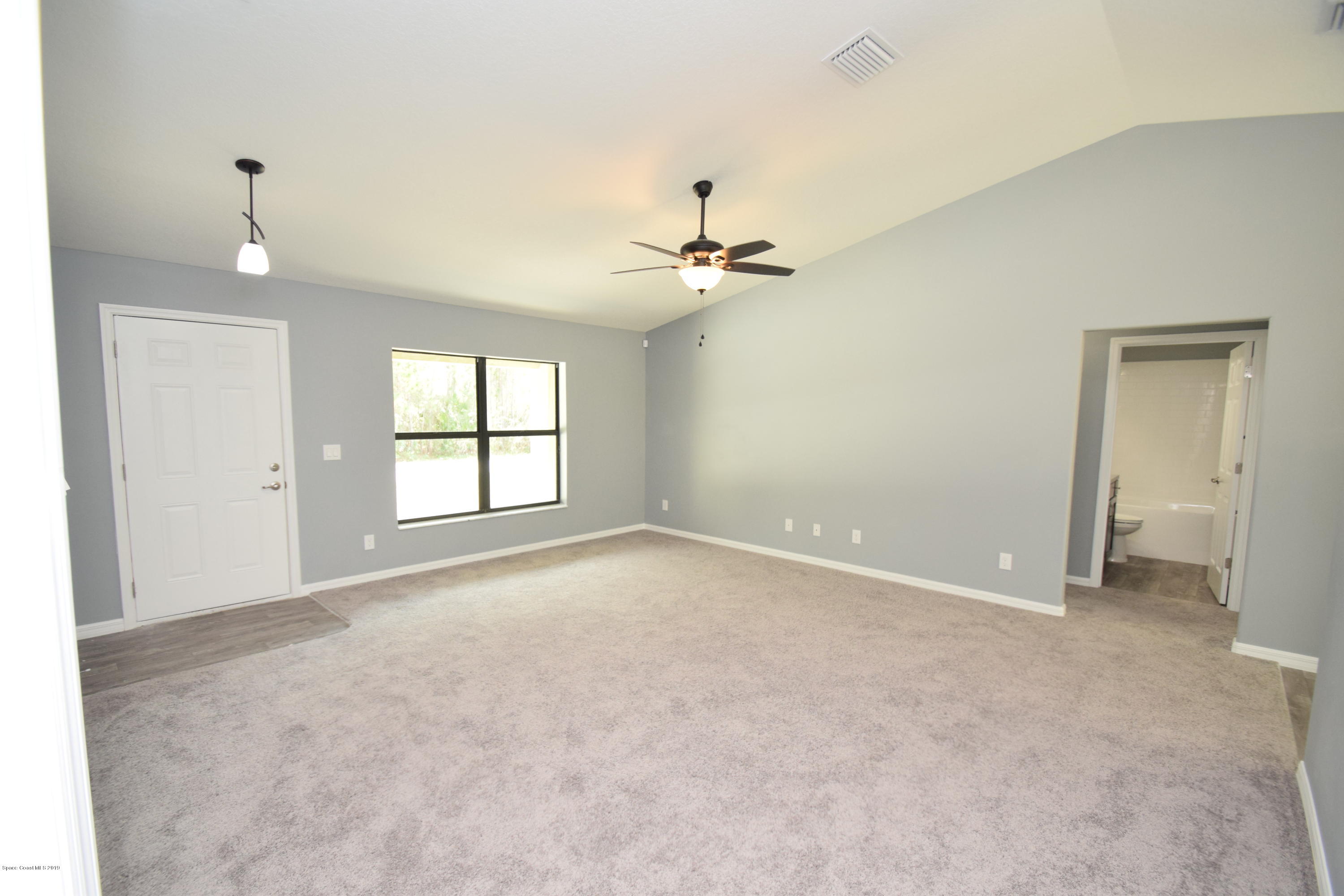 681 SE Tobias Street SE