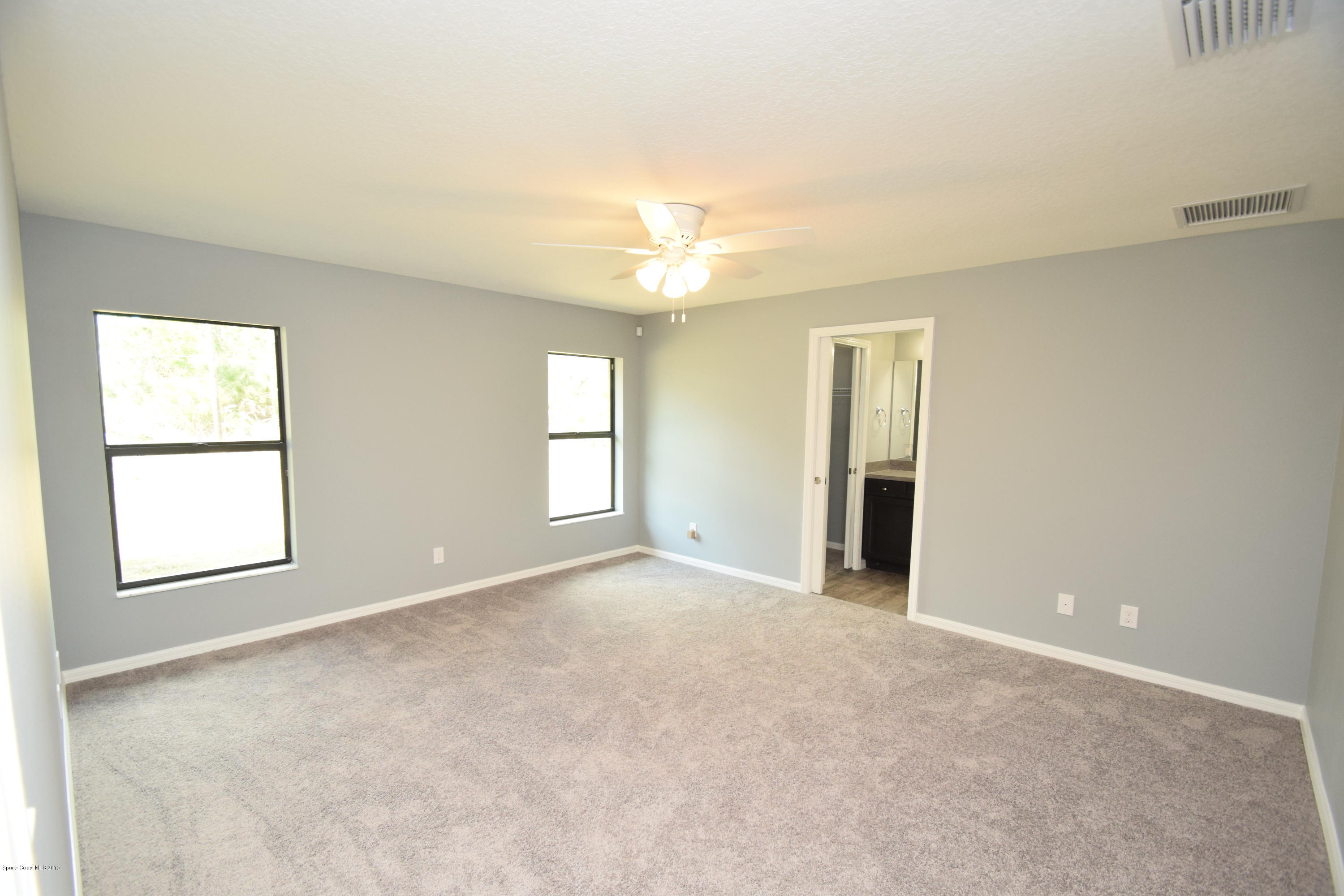 681 SE Tobias Street SE