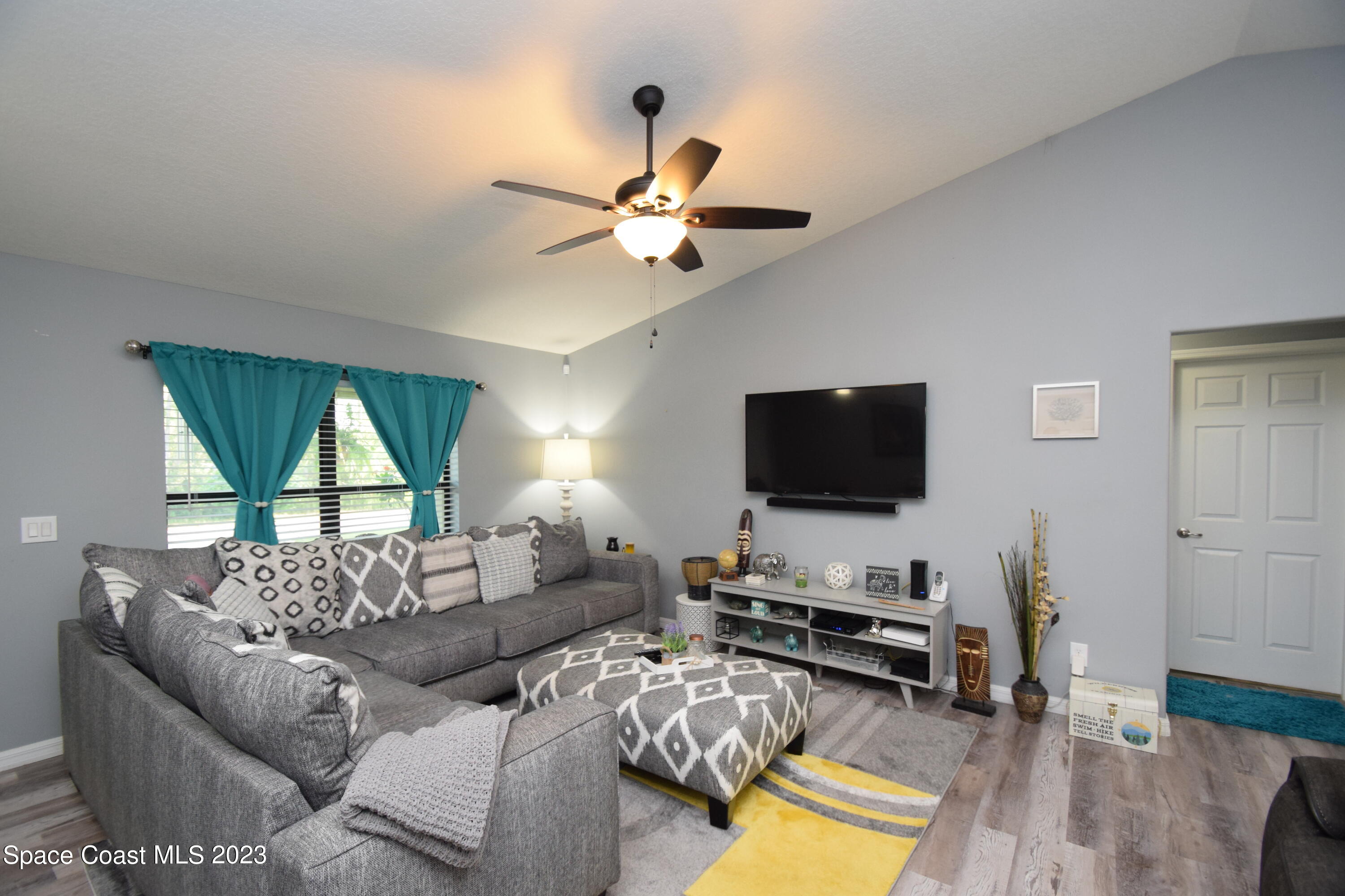 681 SE Tobias Street SE