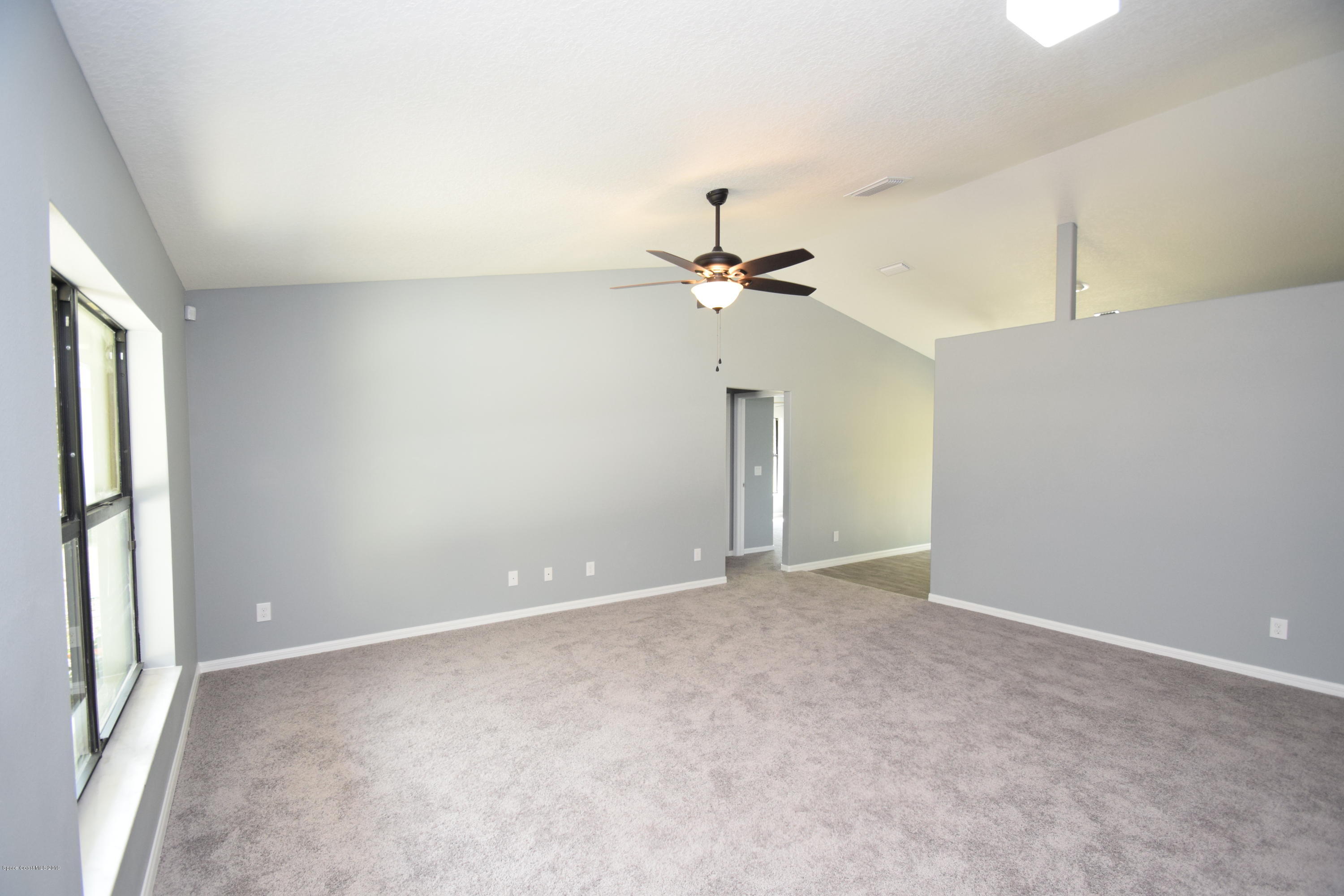 681 SE Tobias Street SE