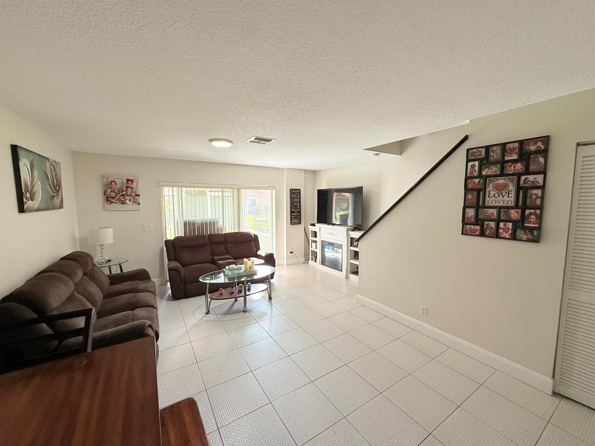 9945 Kamena Circle