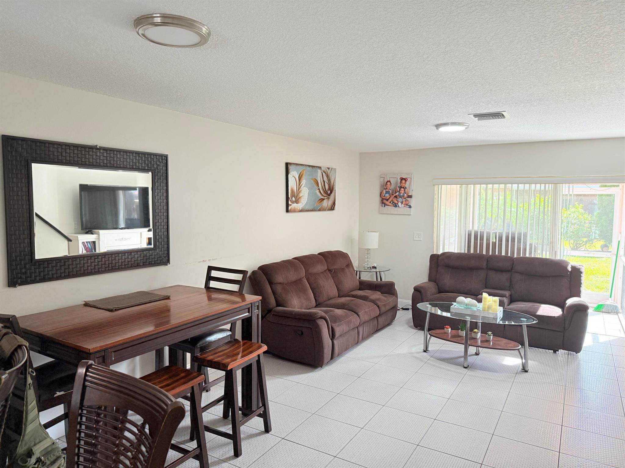 9945 Kamena Circle