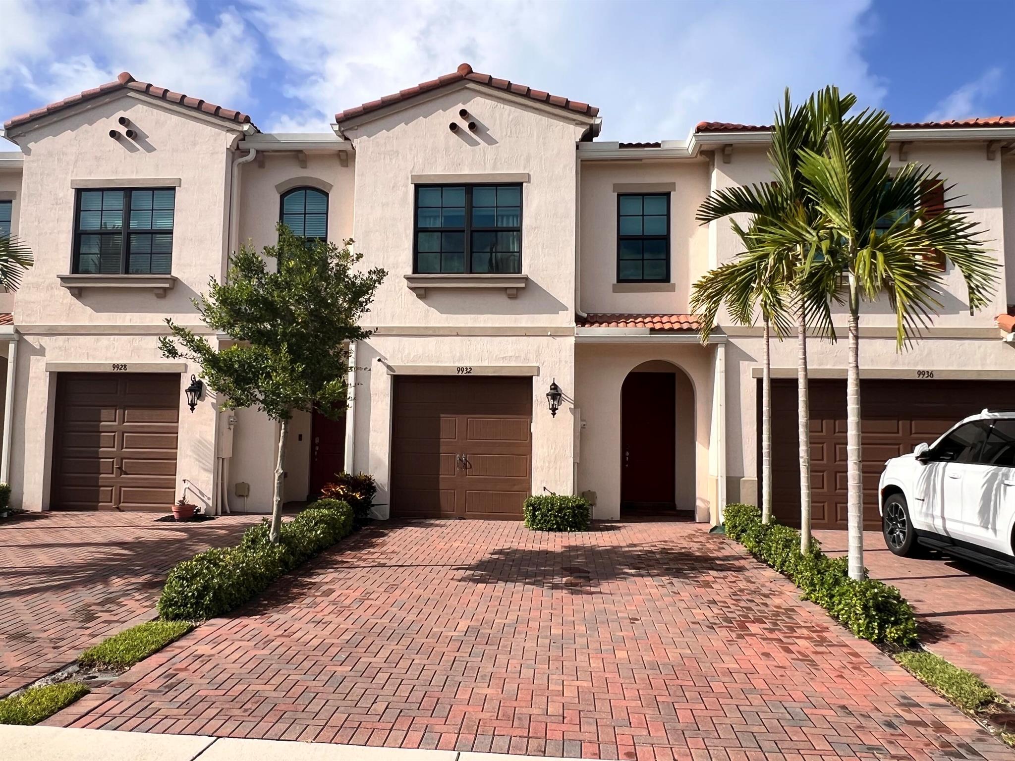 9932 Brickhill Drive
