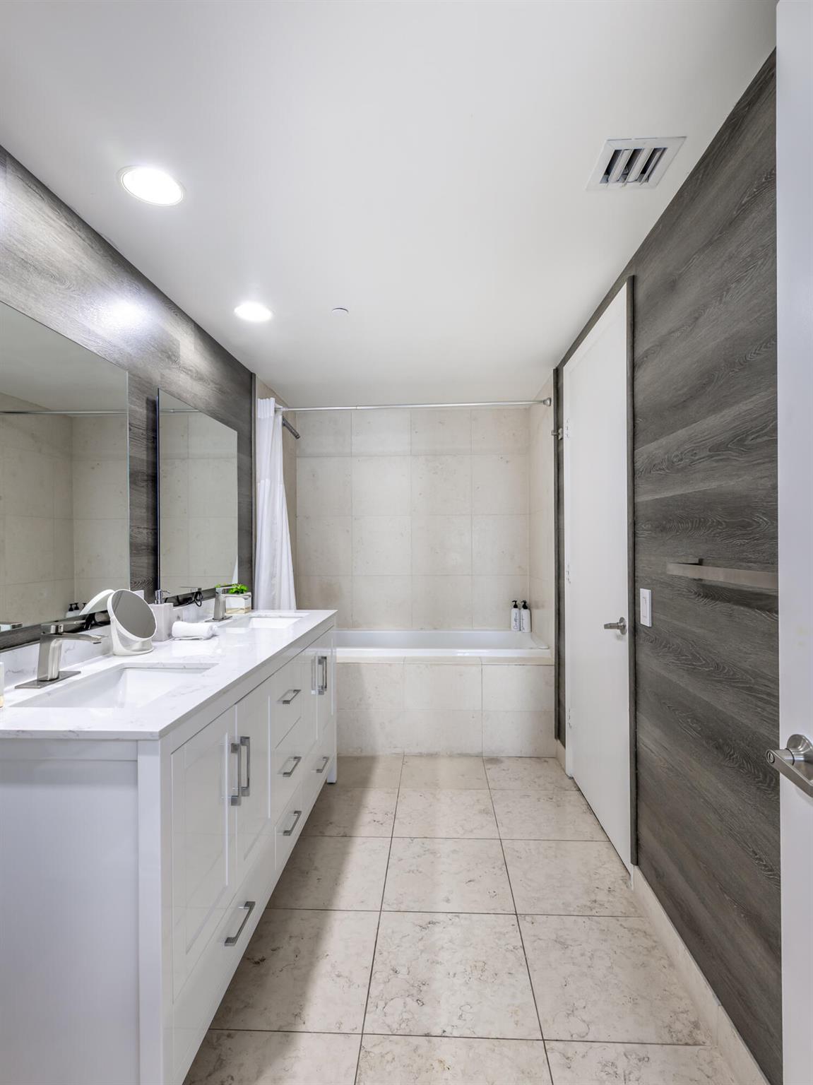 485 Brickell Avenue 2506