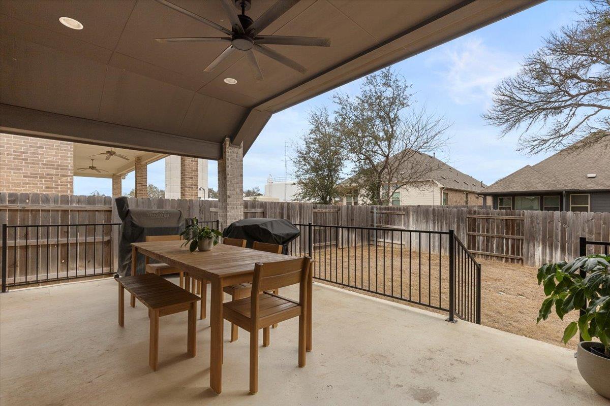 557 Jefferson DR