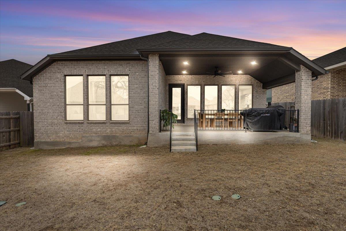 557 Jefferson DR