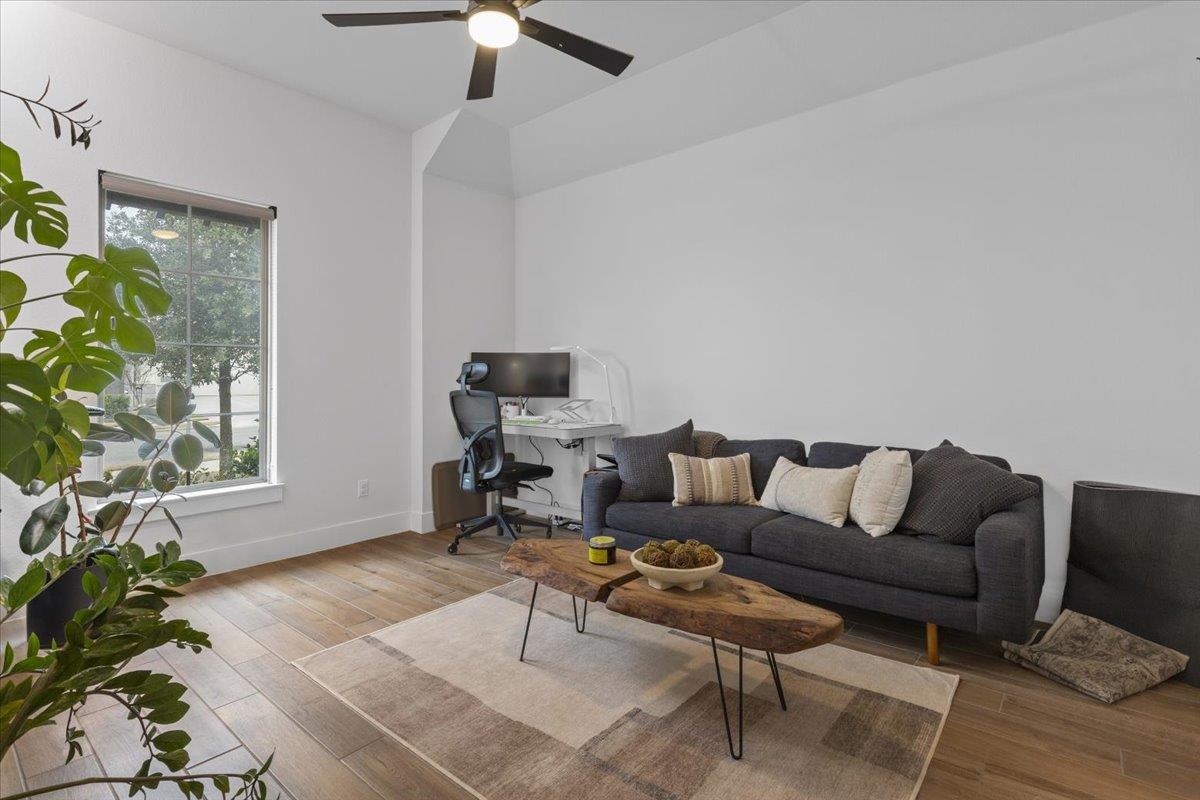 557 Jefferson DR