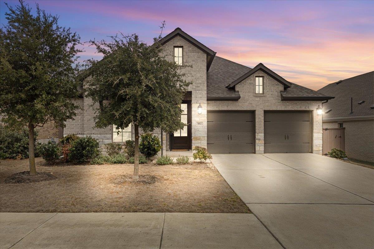 557 Jefferson DR